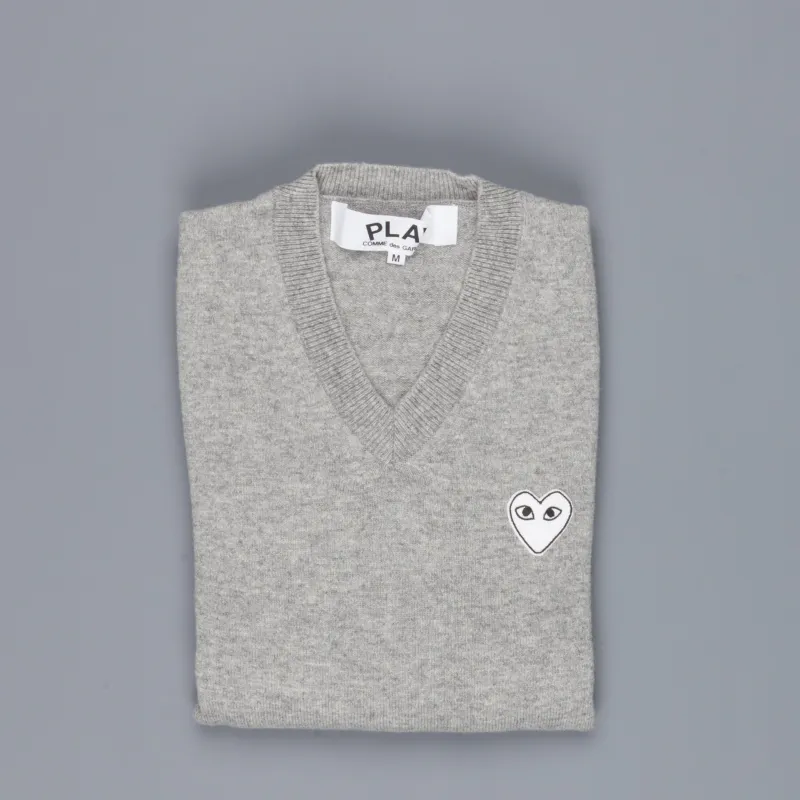 Comme des Garçons PLAY V-Neck Pullover Light Grey White Heart made by Comme des Garcons PLAY