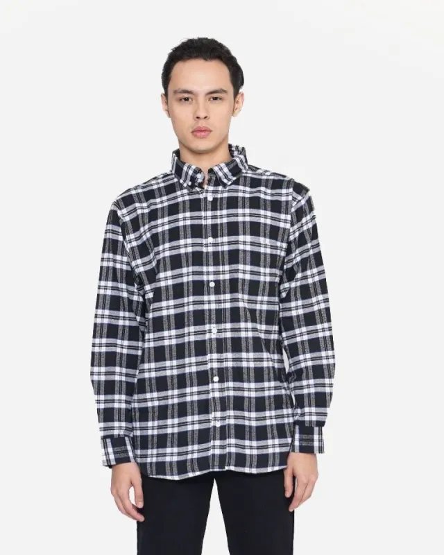 Erigo Flannel Gazhane Black sold by Erigo