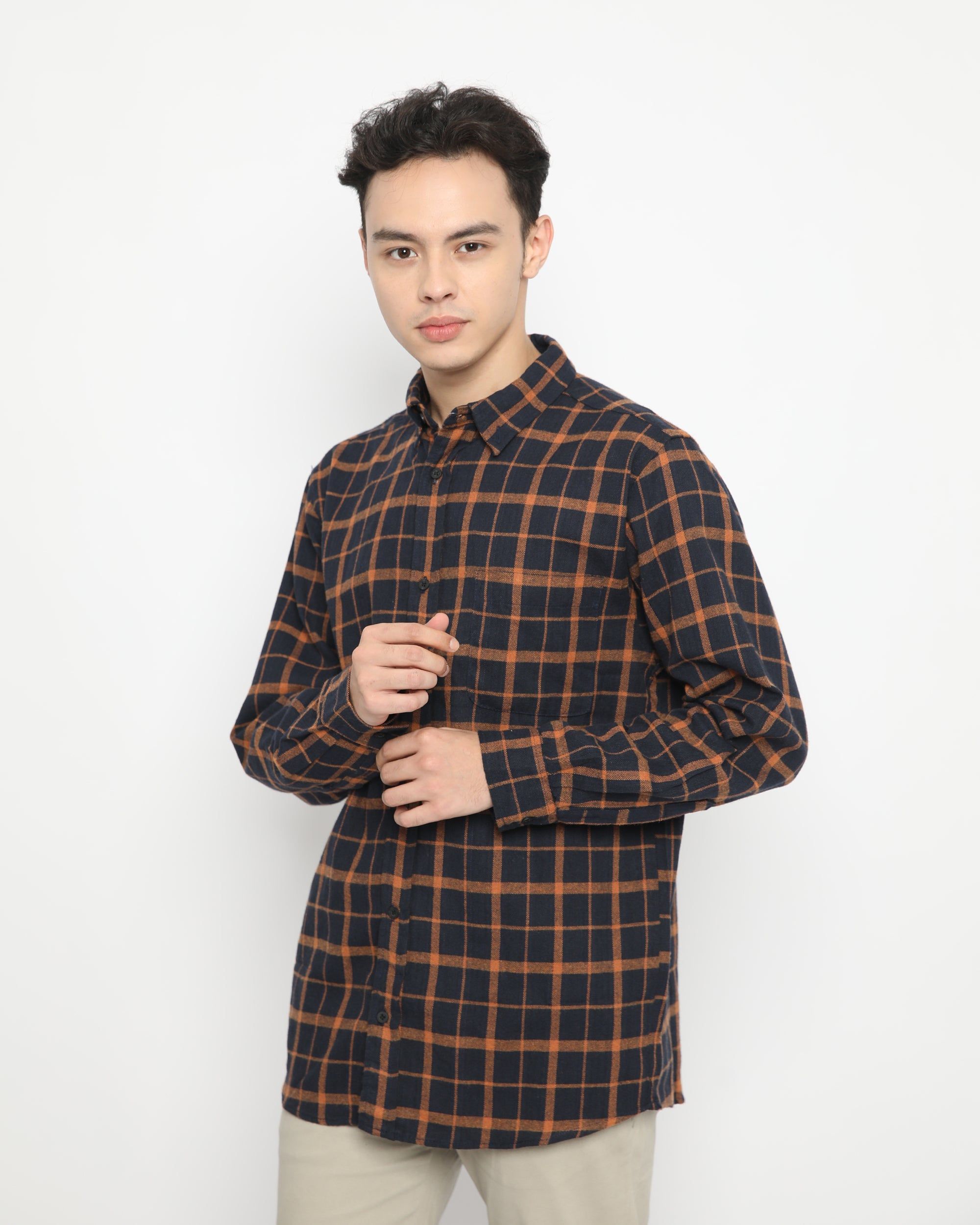 Erigo Flannel Strewarti Black sold by Erigo