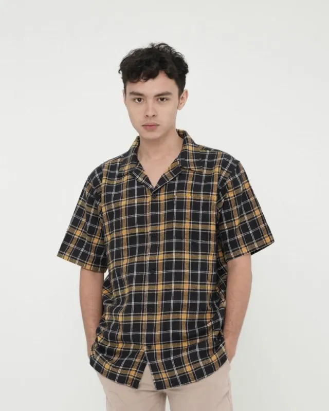 Erigo Short Sleeve Flannel Deimos Black sold by Erigo
