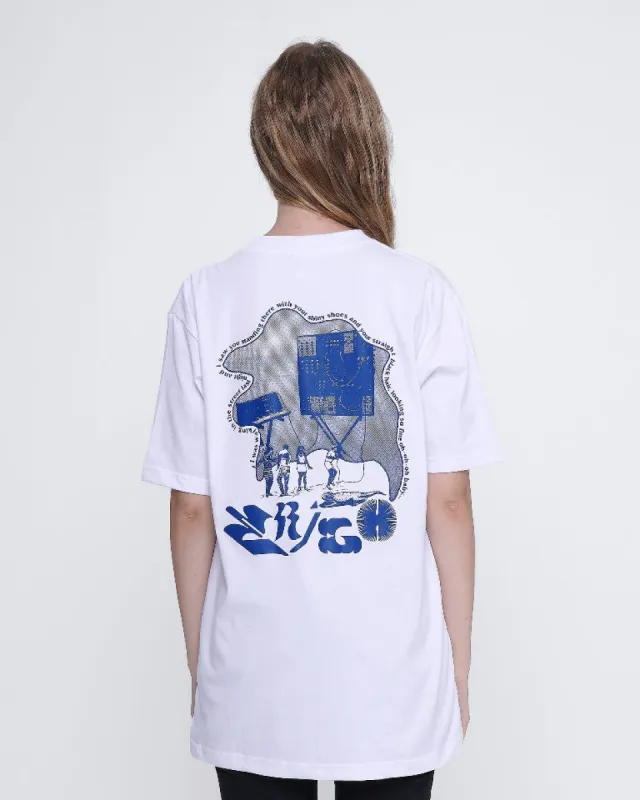 Erigo T-Shirt Oversize Looking So Fine White sold by Erigo