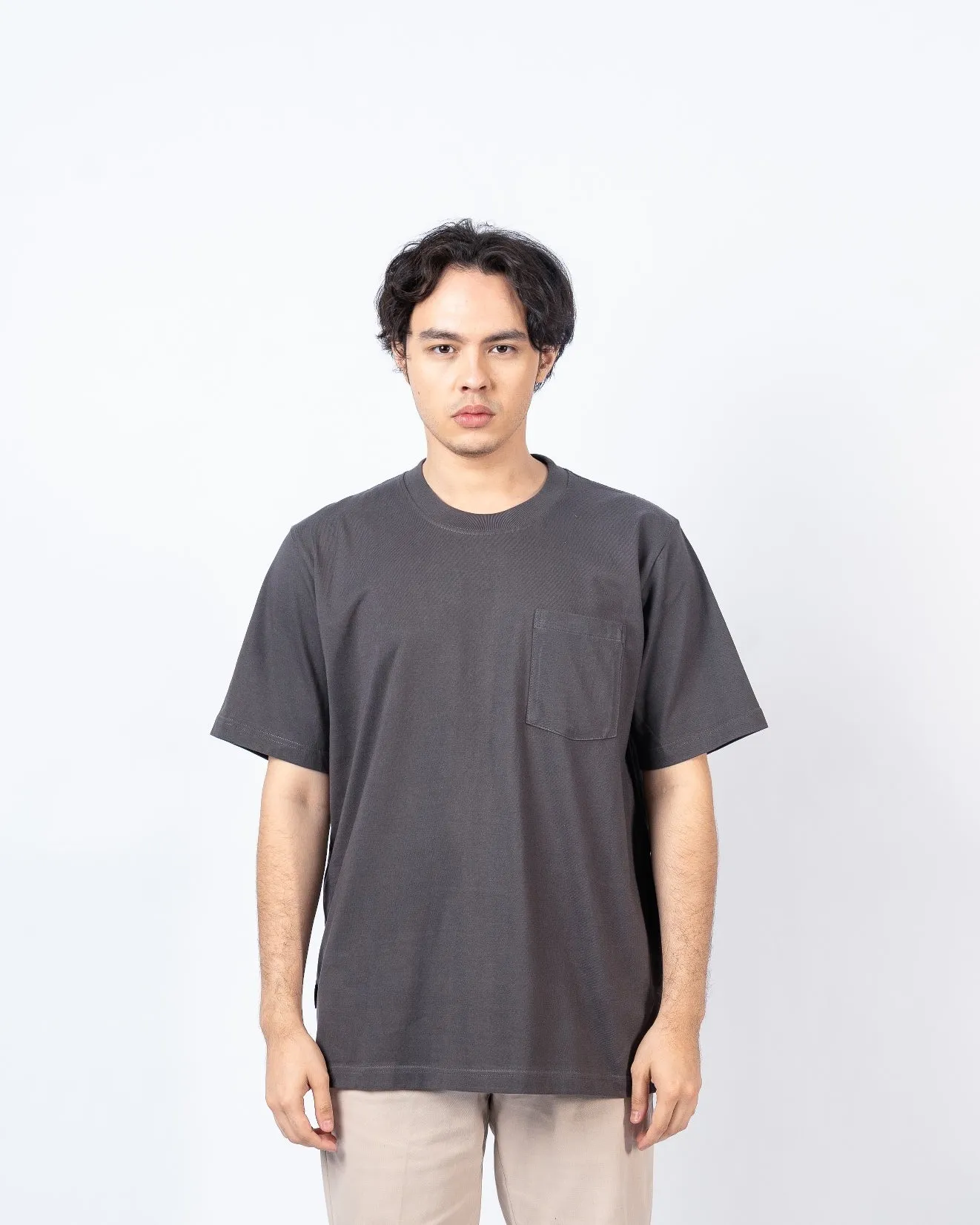 Erigo T-Shirt Oversize Pocket Grania Asphalt Unisex sold by Erigo product image thumbnail 2