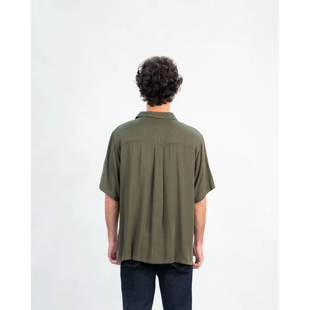 Erigo Short Shirt Pocket Daeio Olive - Kemeja Lengan Pendek Rayon Unisex sold by Erigo product image thumbnail 3