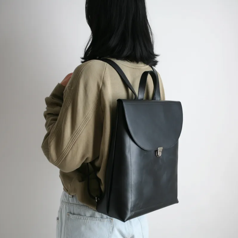 Rucksack Schwarz sold by Alex Bender
