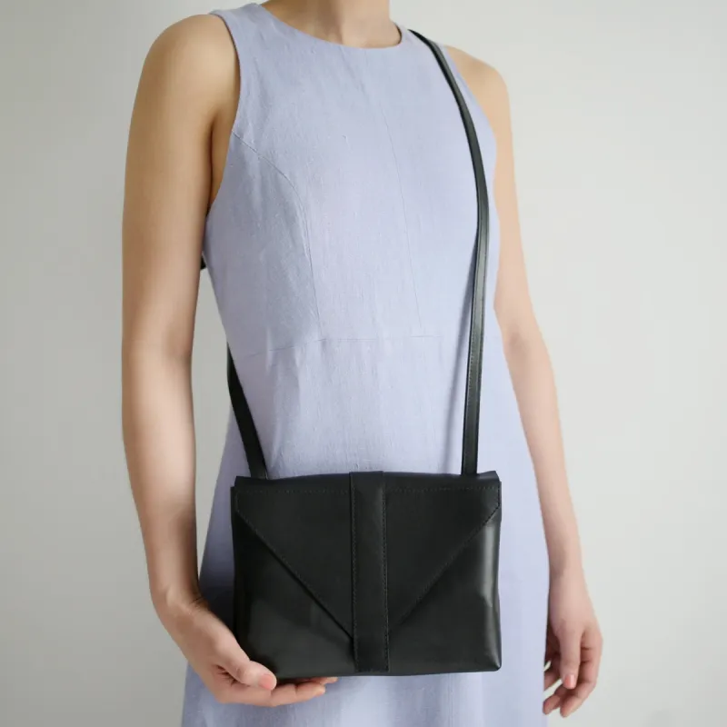 Handtasche ENVELOPE Schwarz sold by Alex Bender