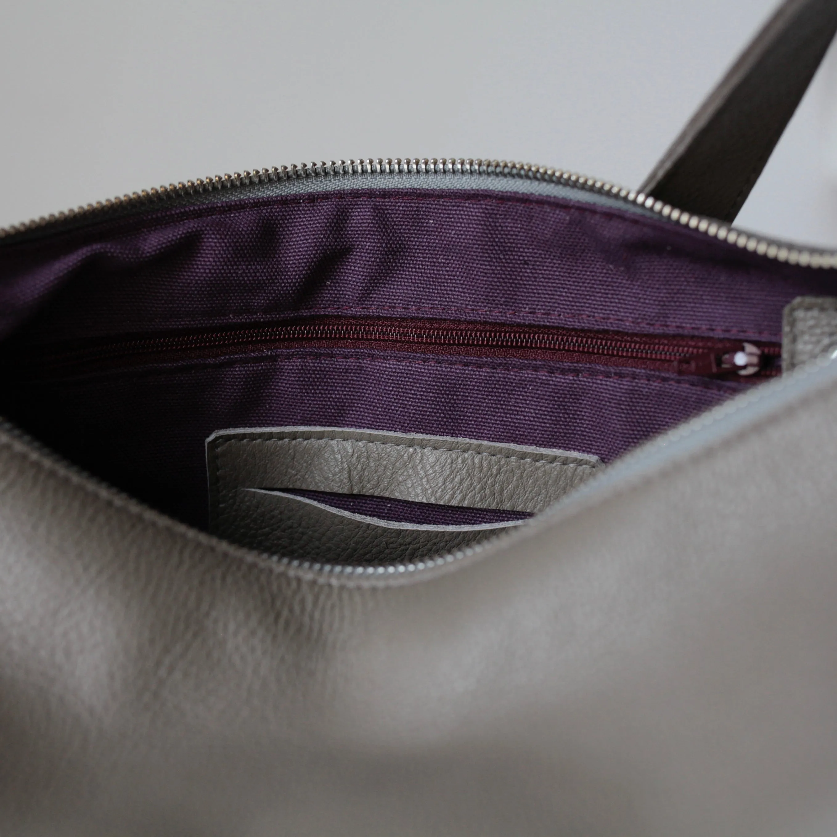 Lederbeutel POUCH Taupe sold by Alex Bender product image thumbnail 5