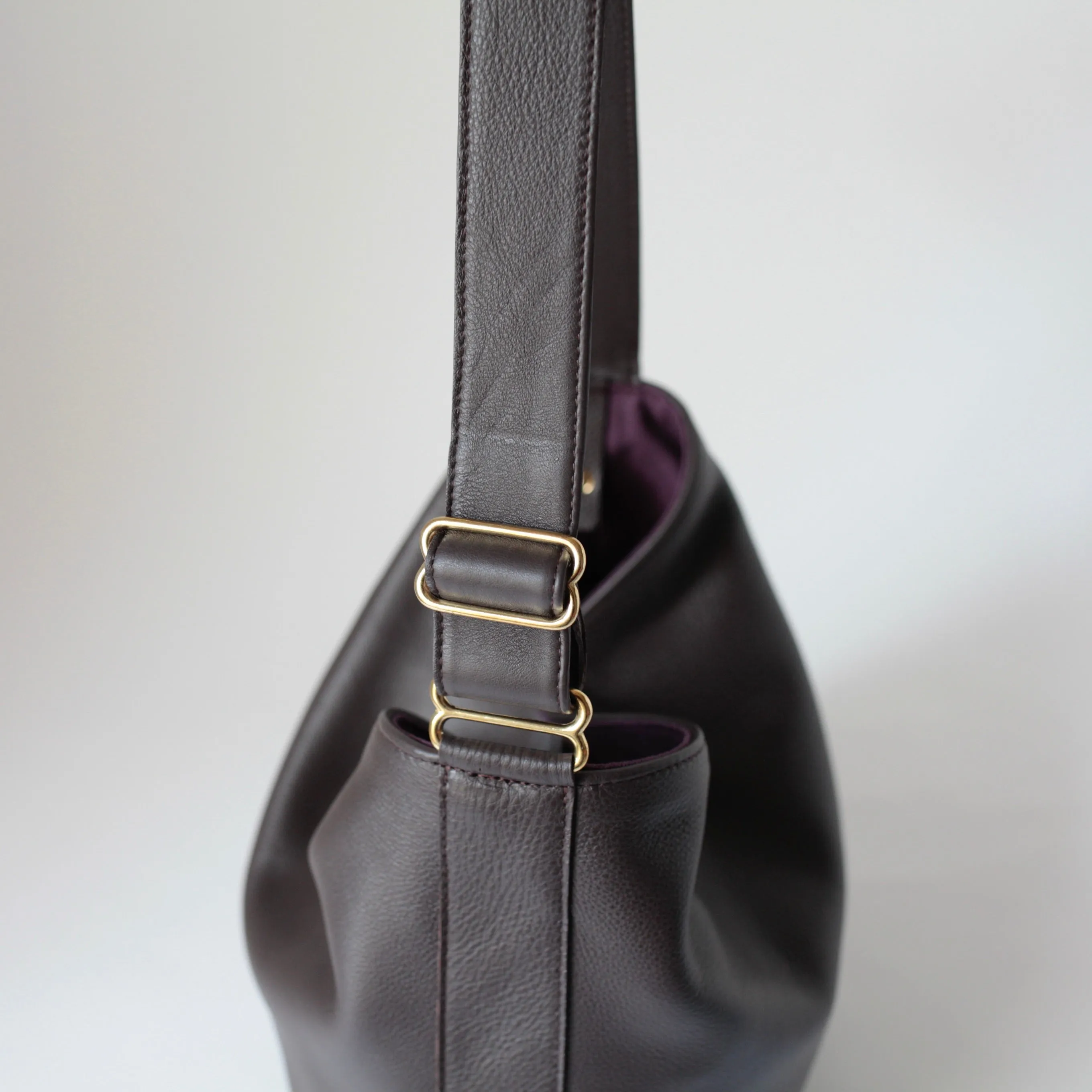 Lederbeutel Dunkelbraun sold by Alex Bender product image thumbnail 5