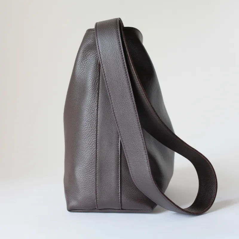 Lederbeutel Dunkelbraun sold by Alex Bender