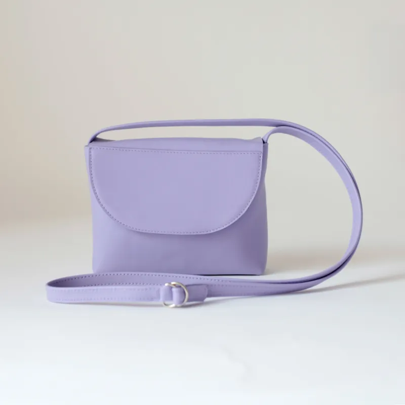 Minimalistische Schultertasche Flieder sold by Alex Bender