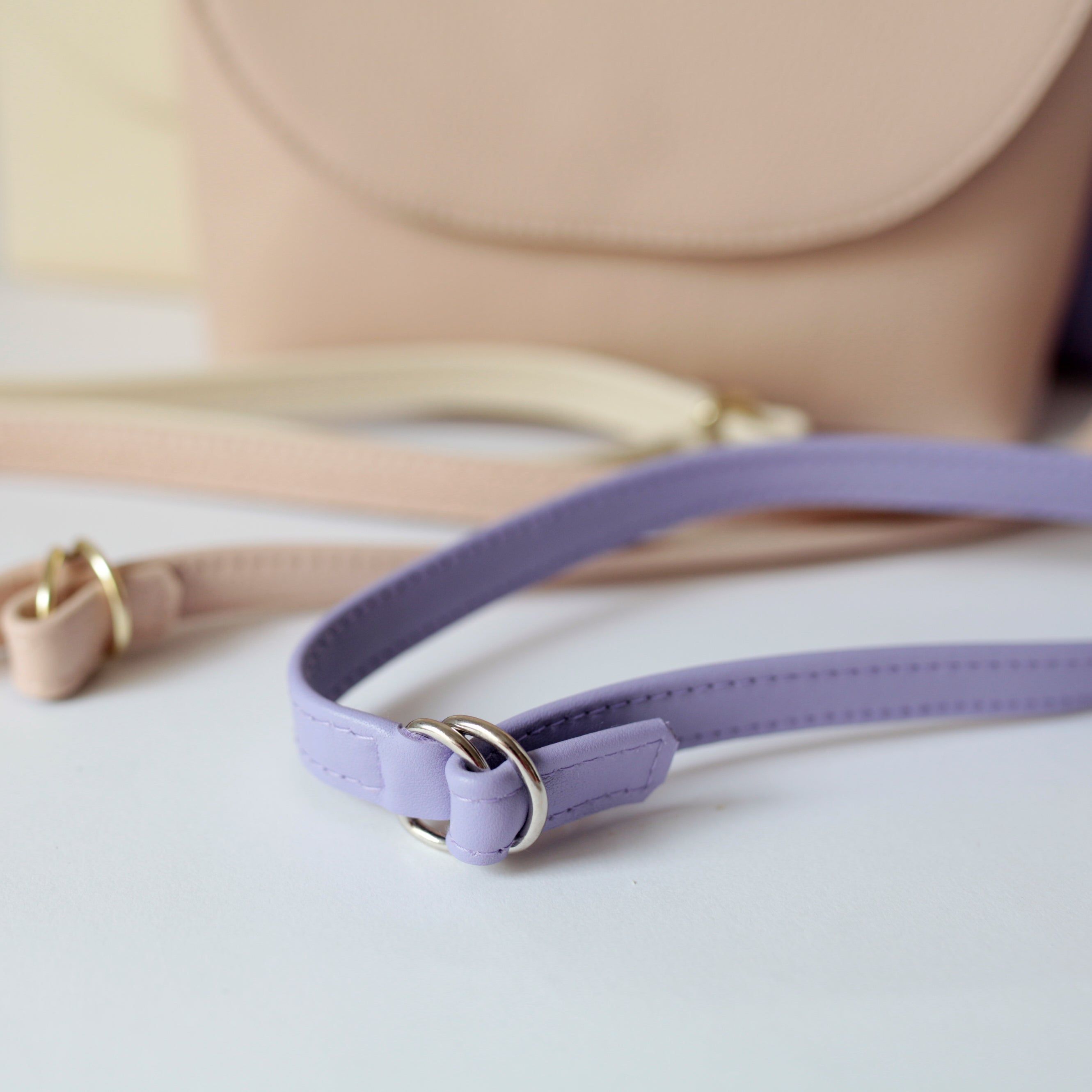 Minimalistische Schultertasche Nude sold by Alex Bender product image thumbnail 4