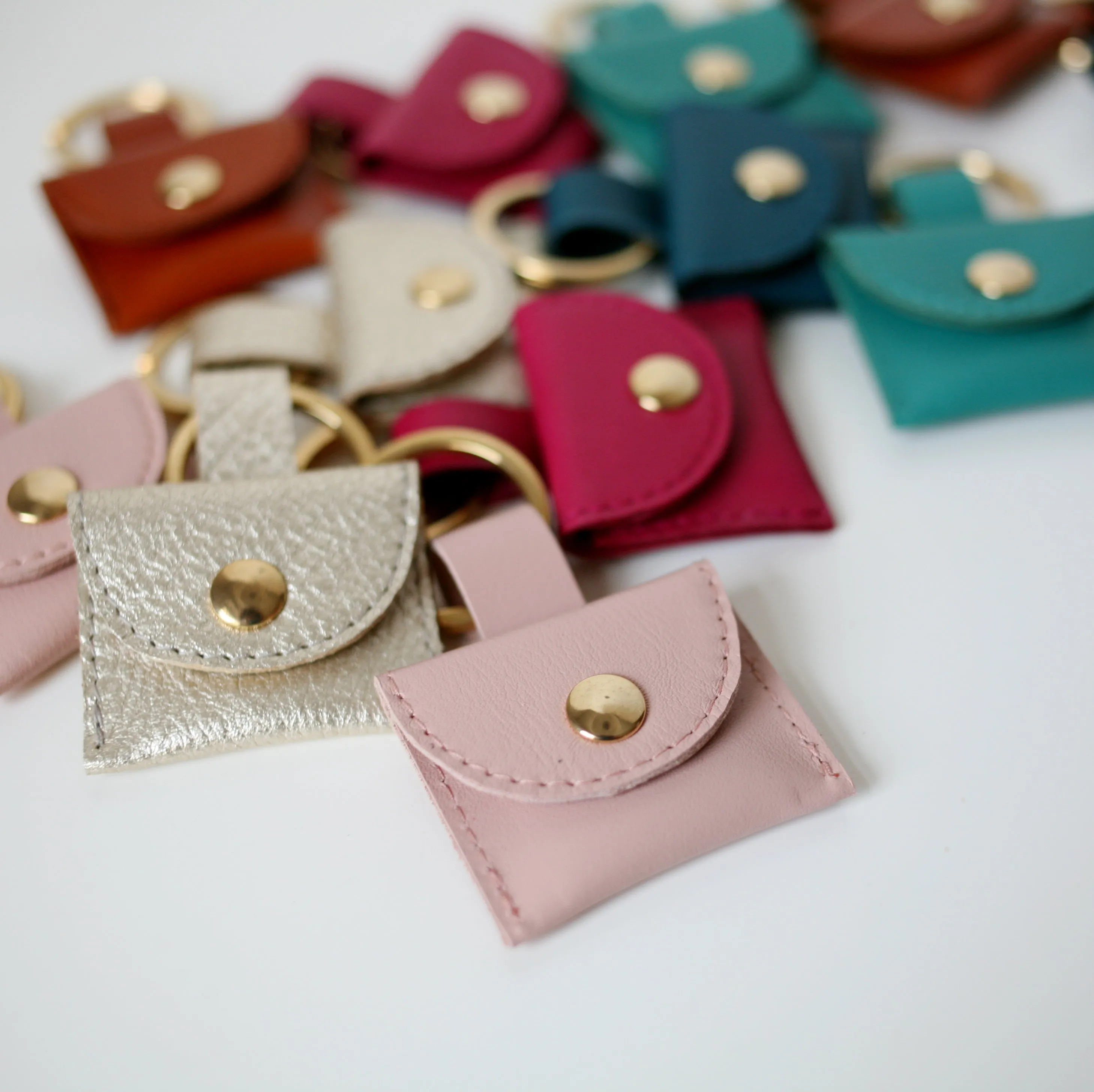 Schlüsselanhänger "Minibag" echt Leder sold by Alex Bender product image thumbnail 2