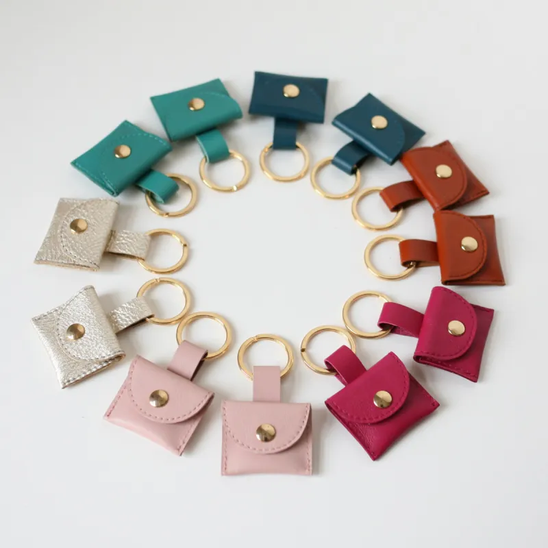 Schlüsselanhänger "Minibag" echt Leder sold by Alex Bender