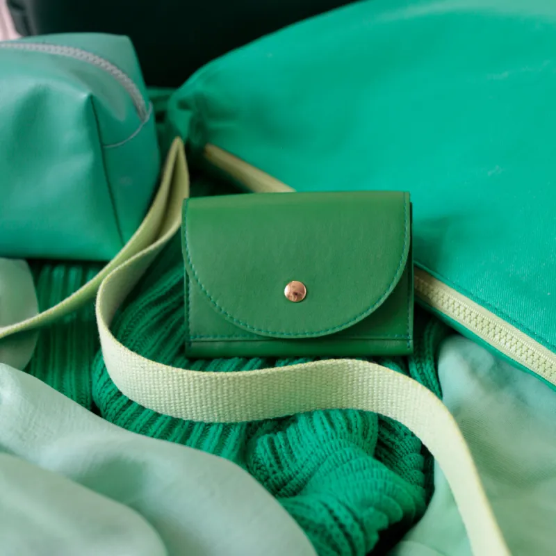 Kleines Portemonnaie Grasgrün sold by Alex Bender