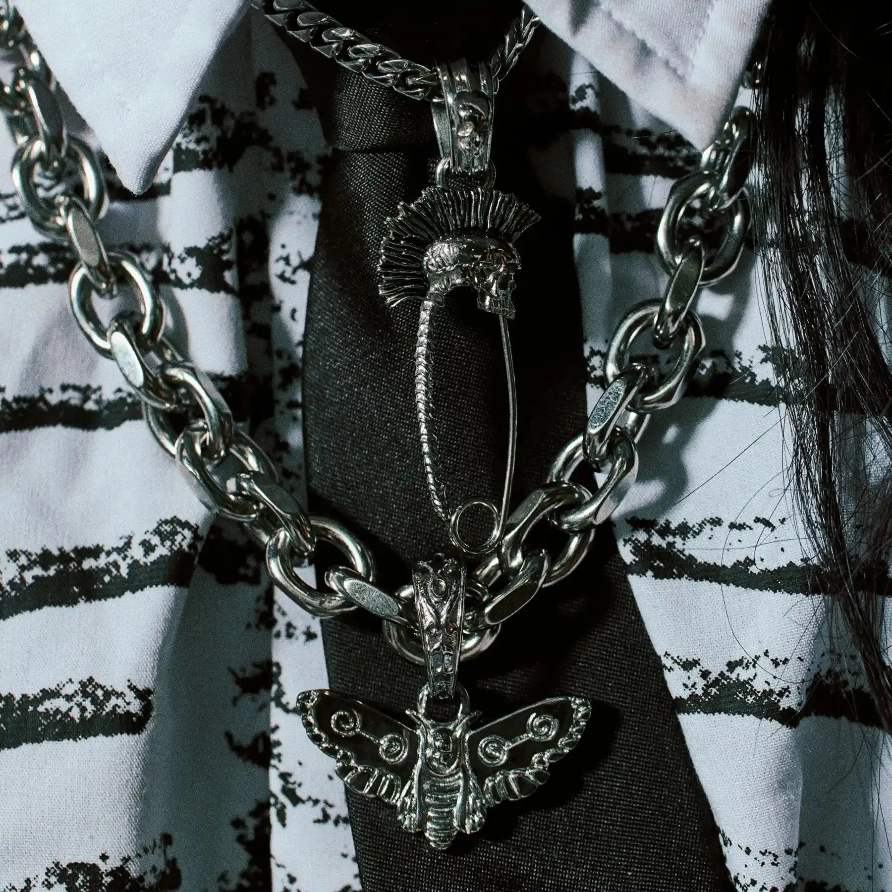 PUNK SAFETY PIN PENDANT sold by Hard Jewelry product image thumbnail 5