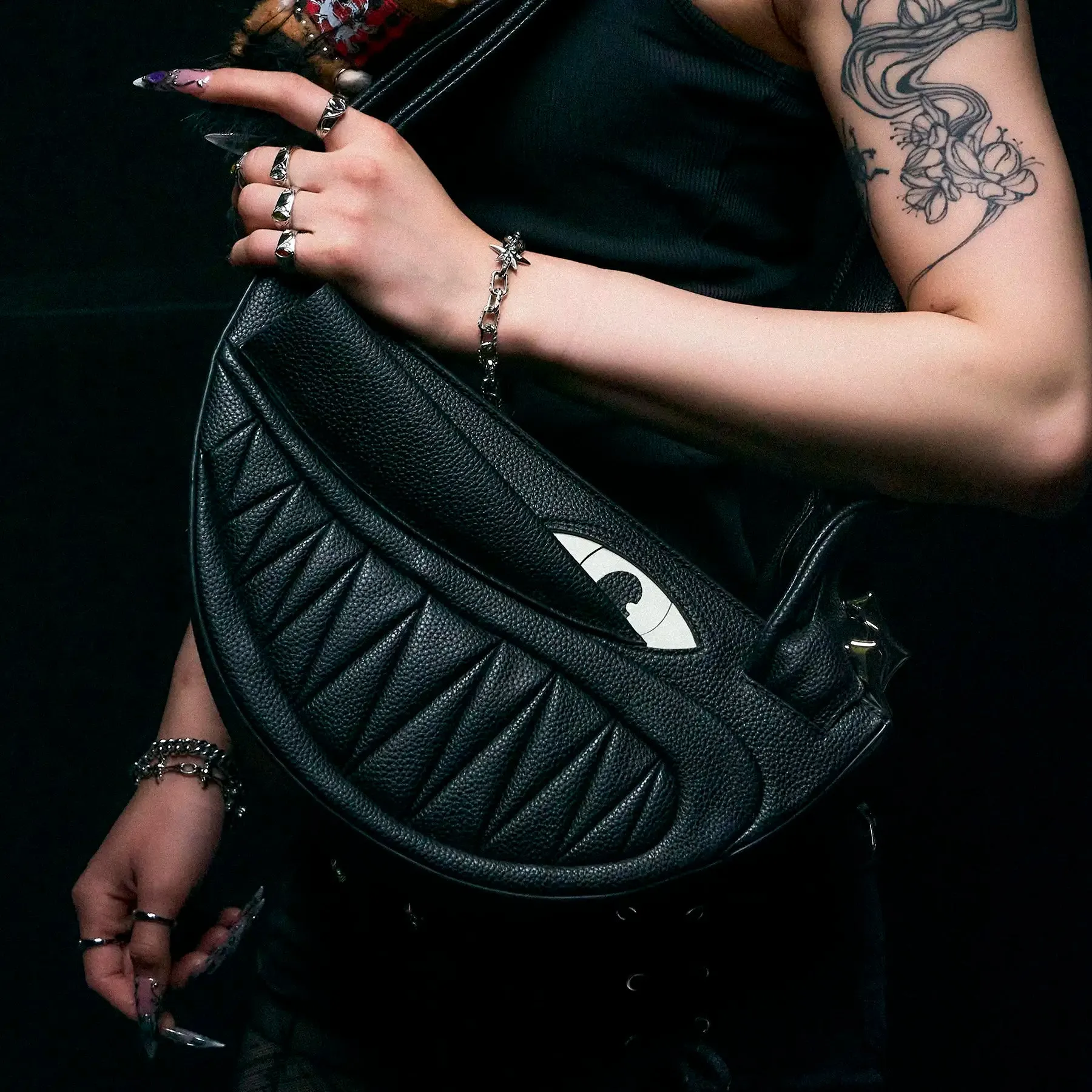 HELLHOUND SHOULDER BAG sold by Hard Jewelry product image thumbnail 2
