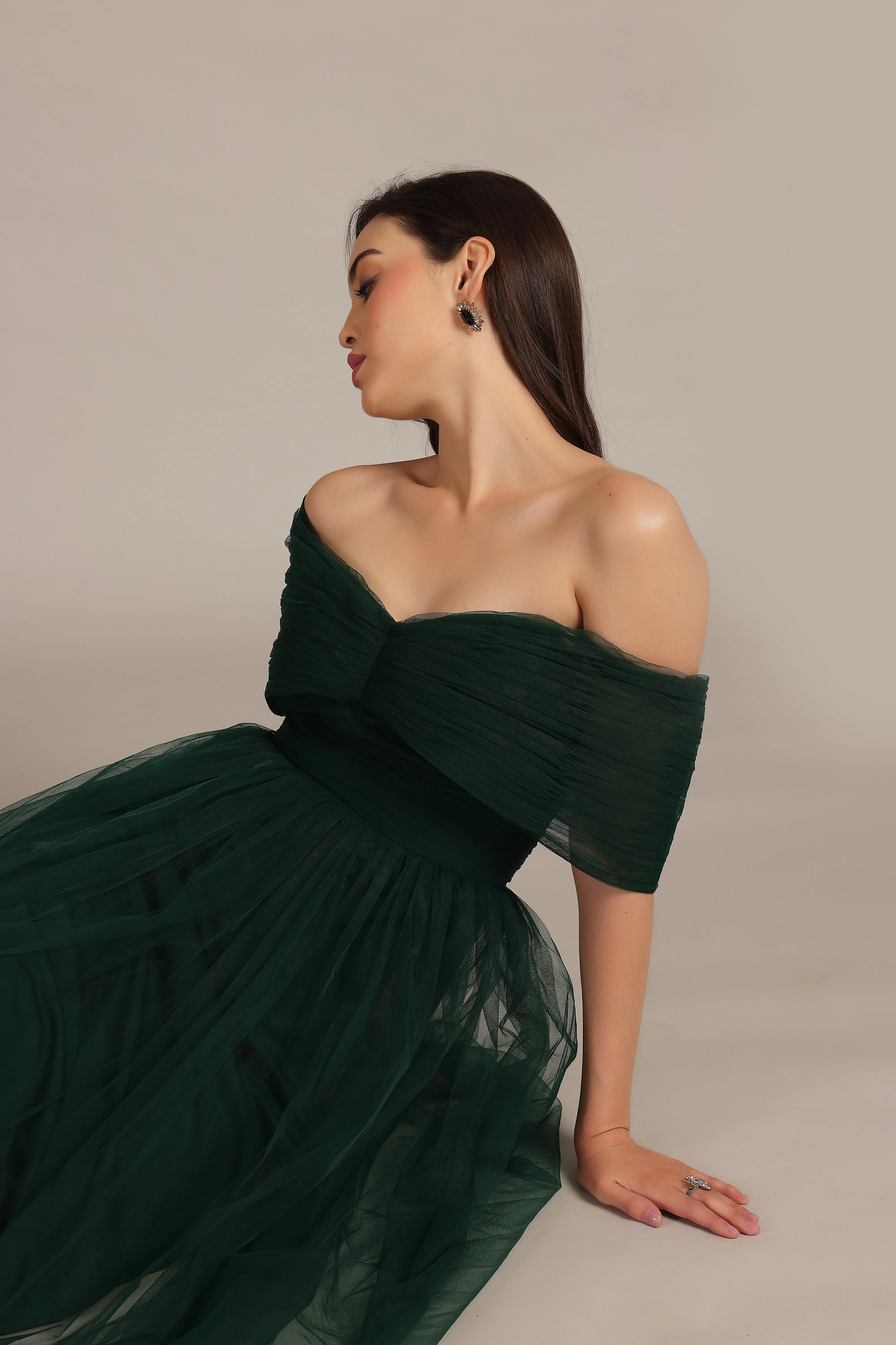 Gillian Maxi Dress in Emerald Green sold by Lace & Beads product image thumbnail 2