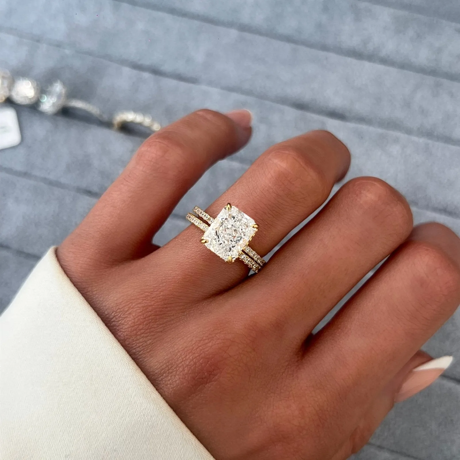 18K Gold Jasmine Ring Wedding Set sold by Luxe Emporium product image thumbnail 2