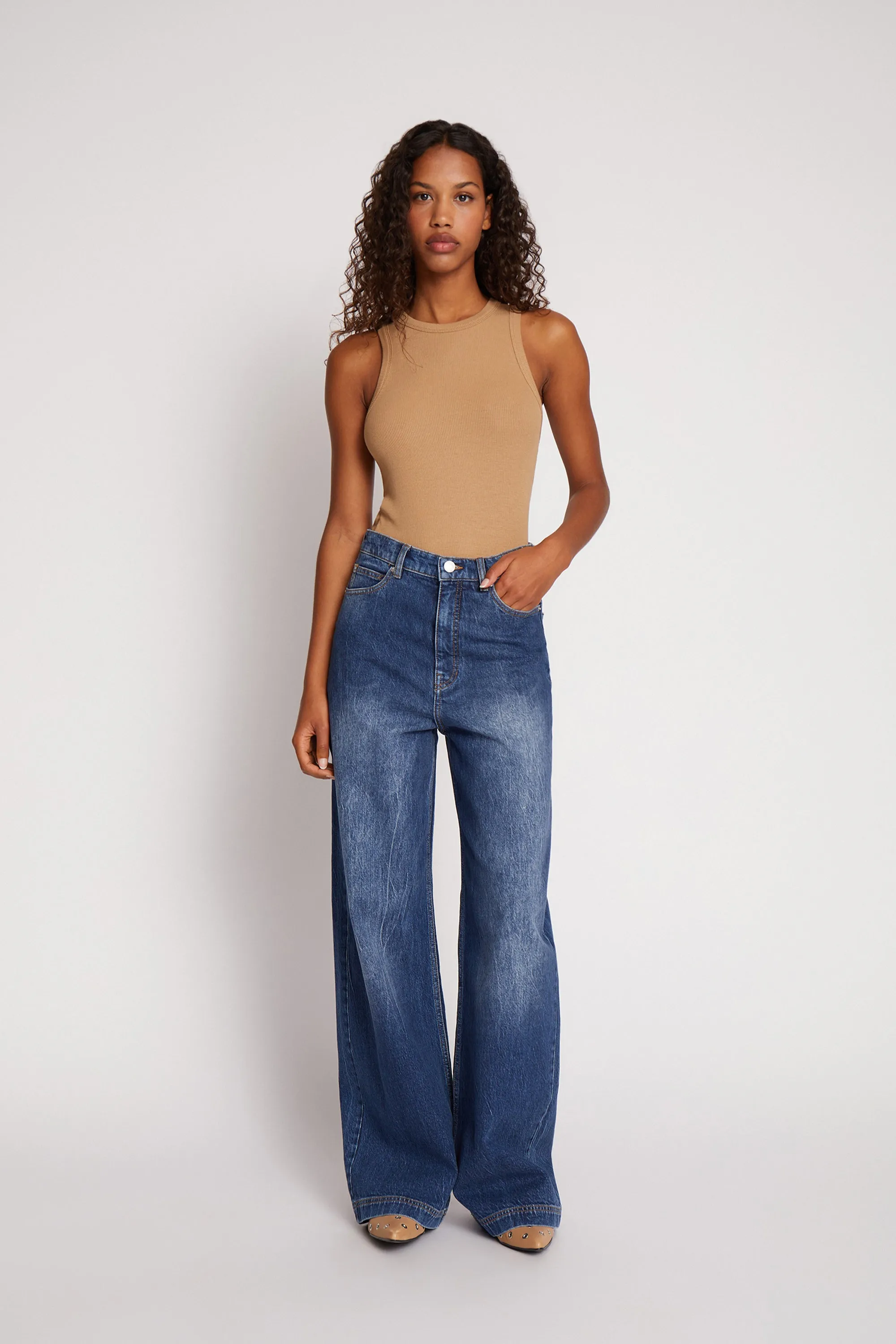 PEACH - CAMEL sold by Munthe