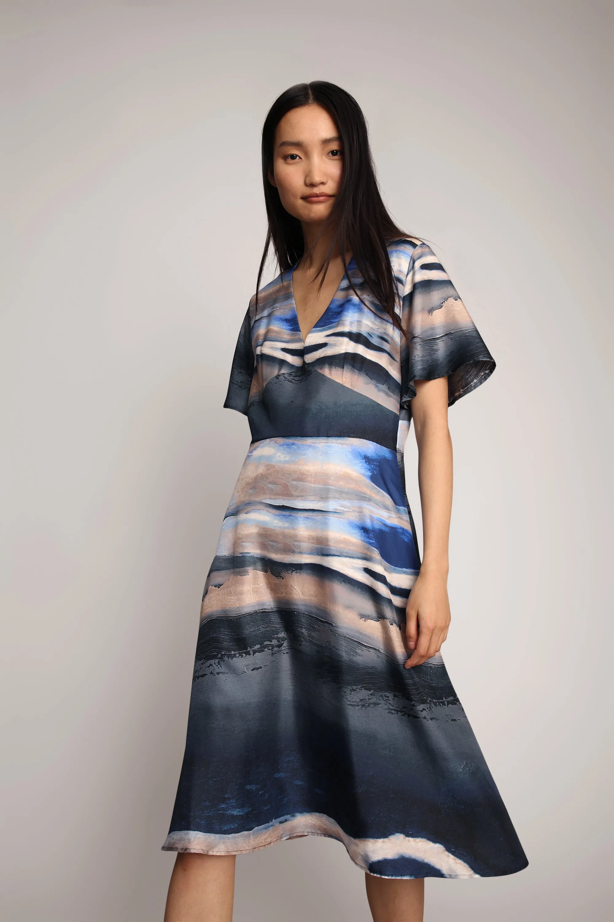 LEONE sold by Munthe