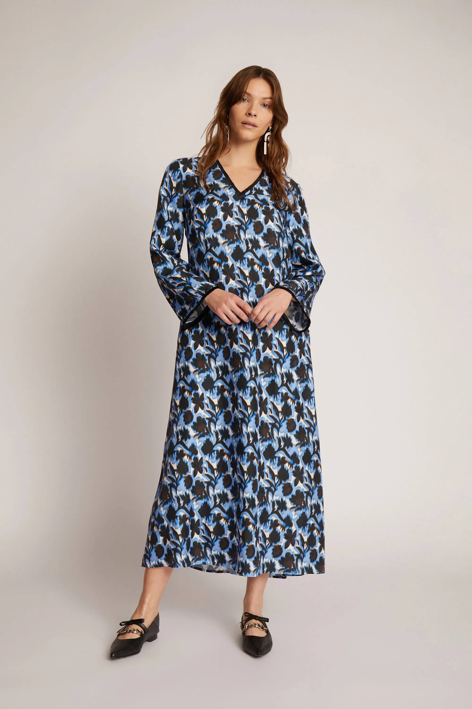 MALAYSIA - BLUE sold by Munthe