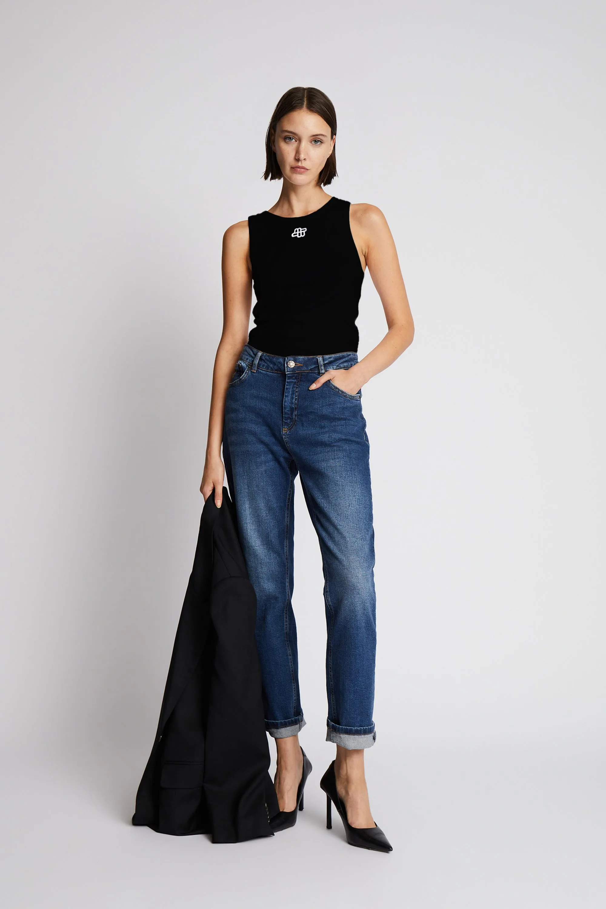 TEZZA - BLACK sold by Munthe