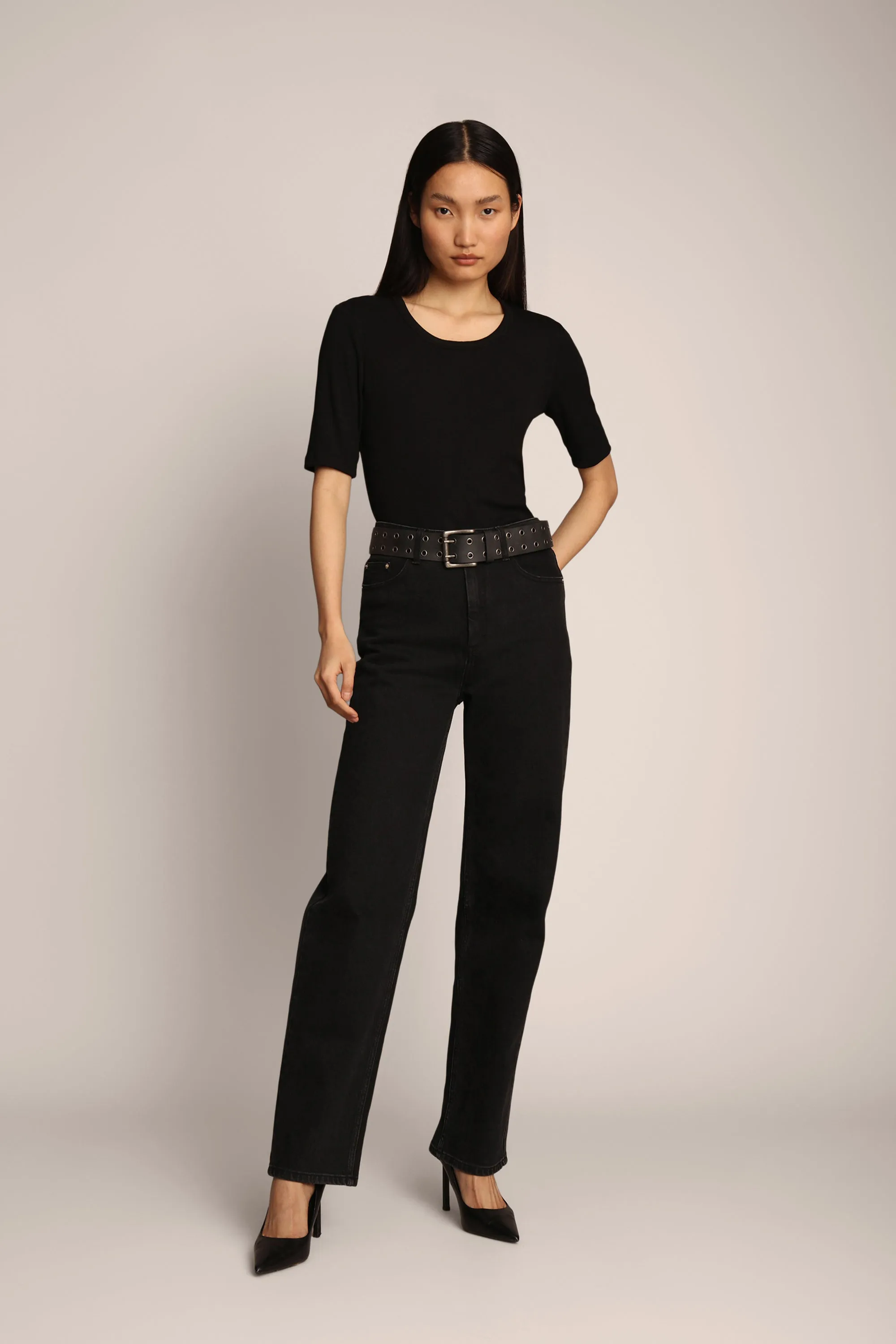 MUTULA - BLACK sold by Munthe