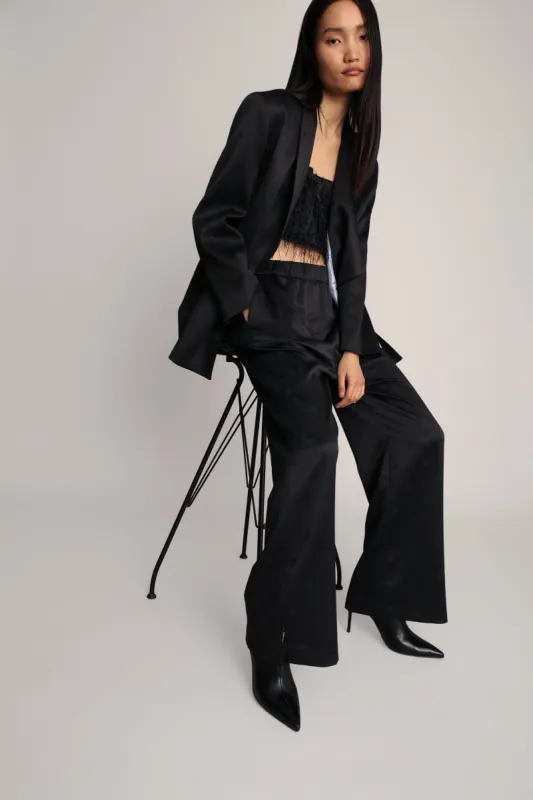 LINDMINA - BLACK sold by Munthe