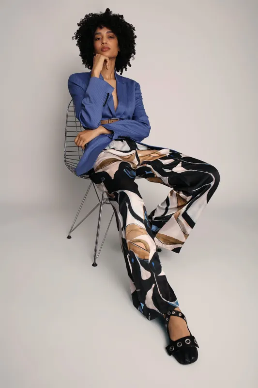 ACTIVE sold by Munthe