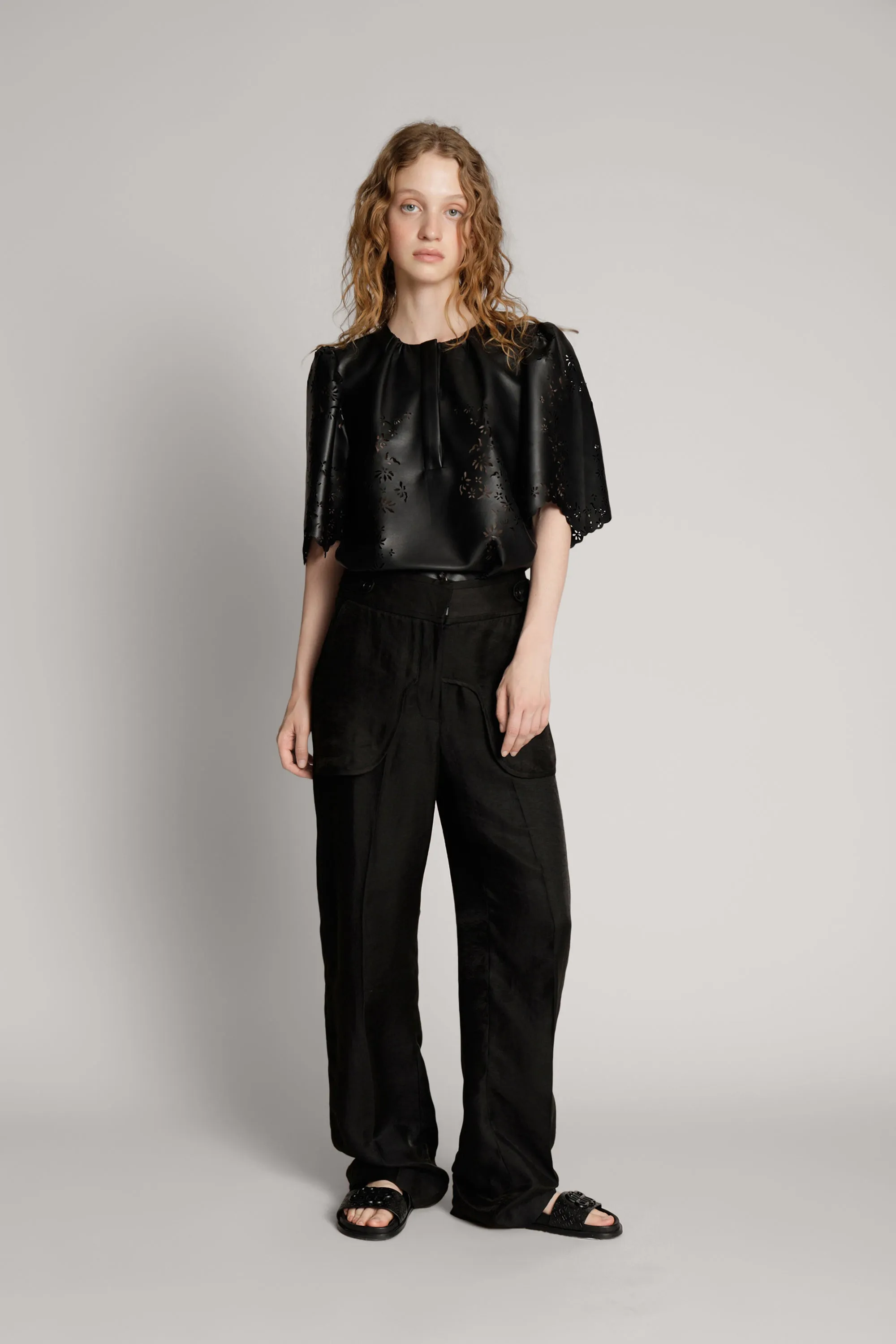 MITUTTU - BLACK sold by Munthe