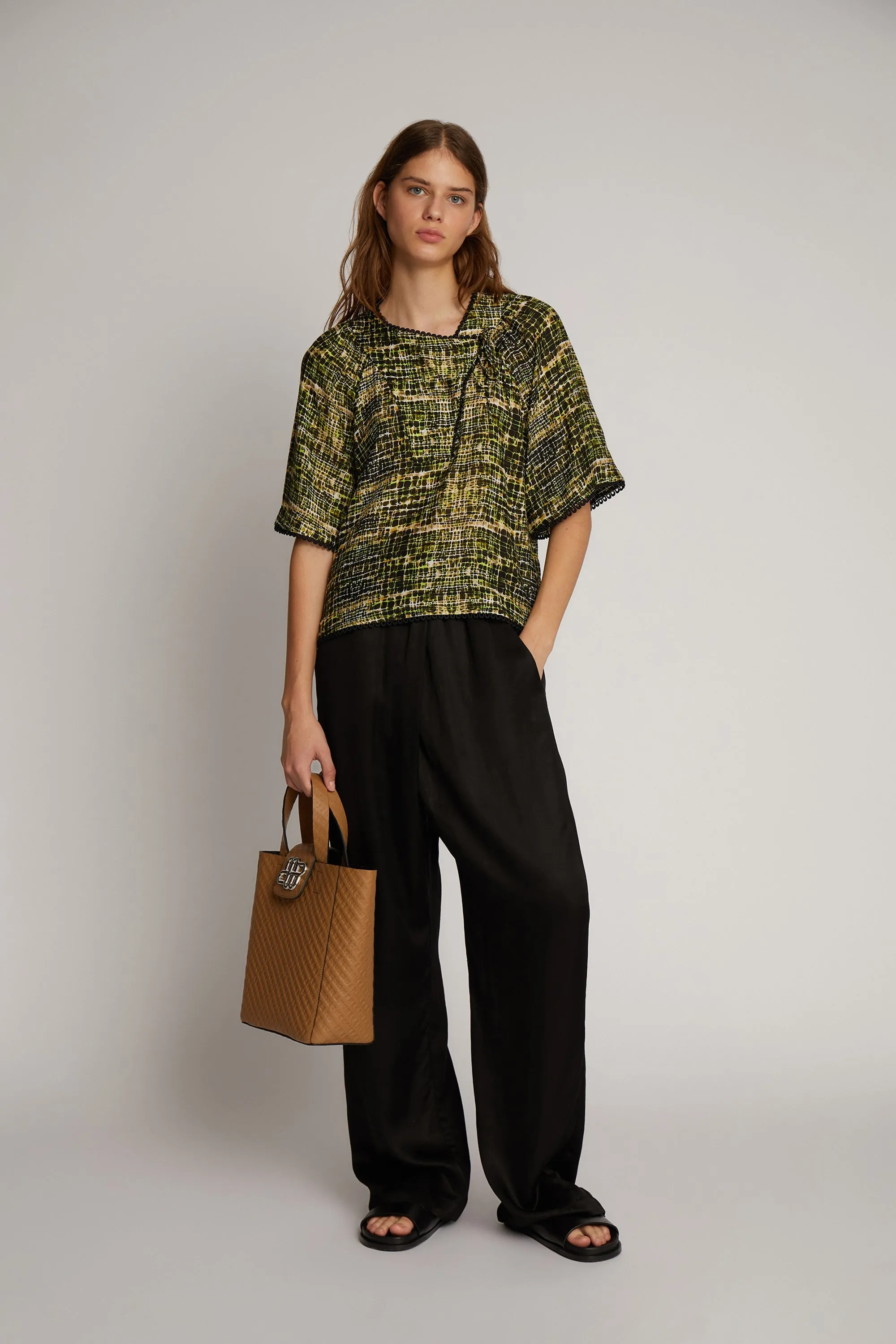 OTIGGA - LEMON sold by Munthe