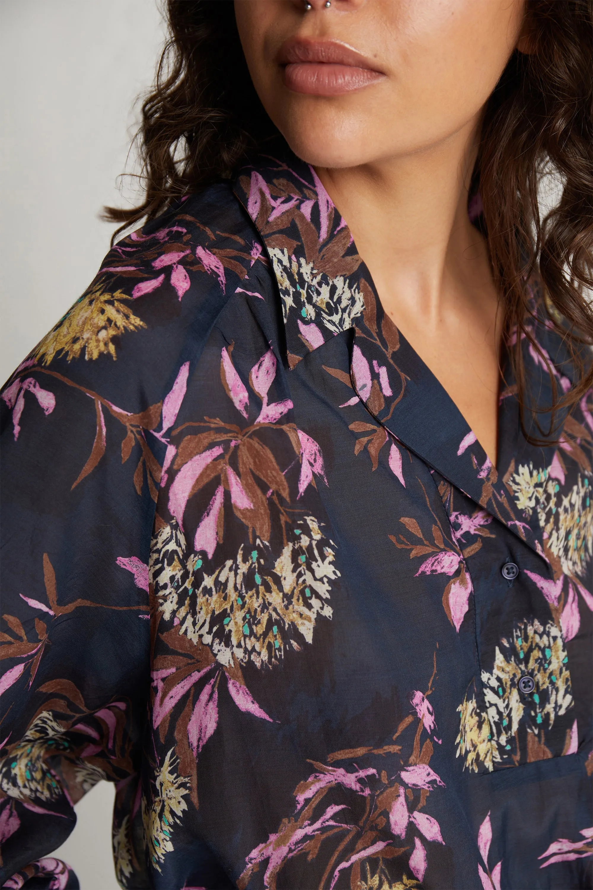 SUSANI - NAVY sold by Munthe product image thumbnail 2
