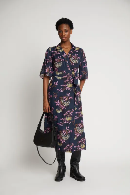 SECHA - NAVY sold by Munthe