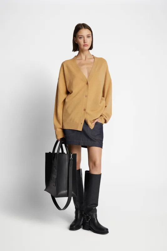 FAFALI - CAMEL sold by Munthe