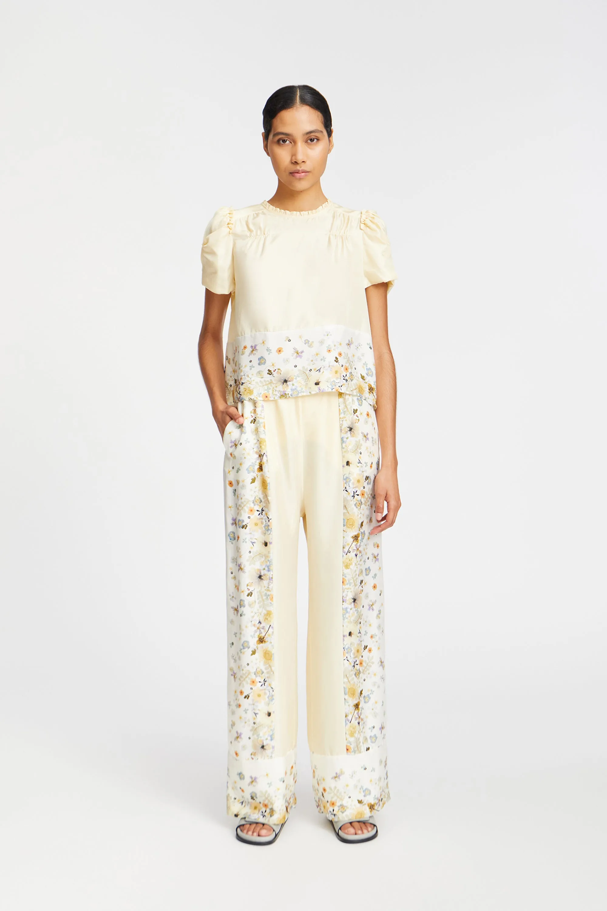 FAHSAI SILK - CREME sold by Munthe