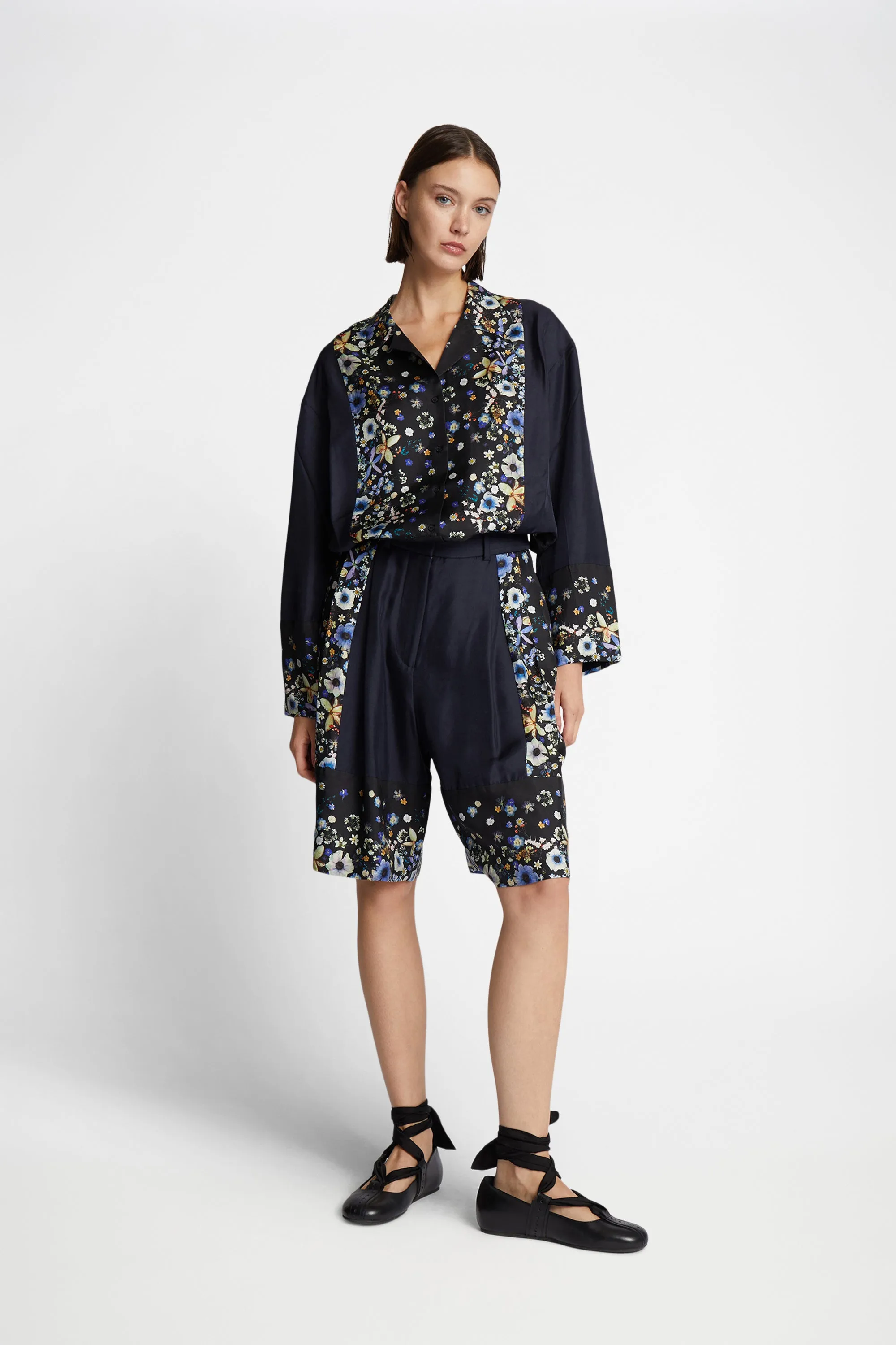 FAIZA SILK - BLACK sold by Munthe