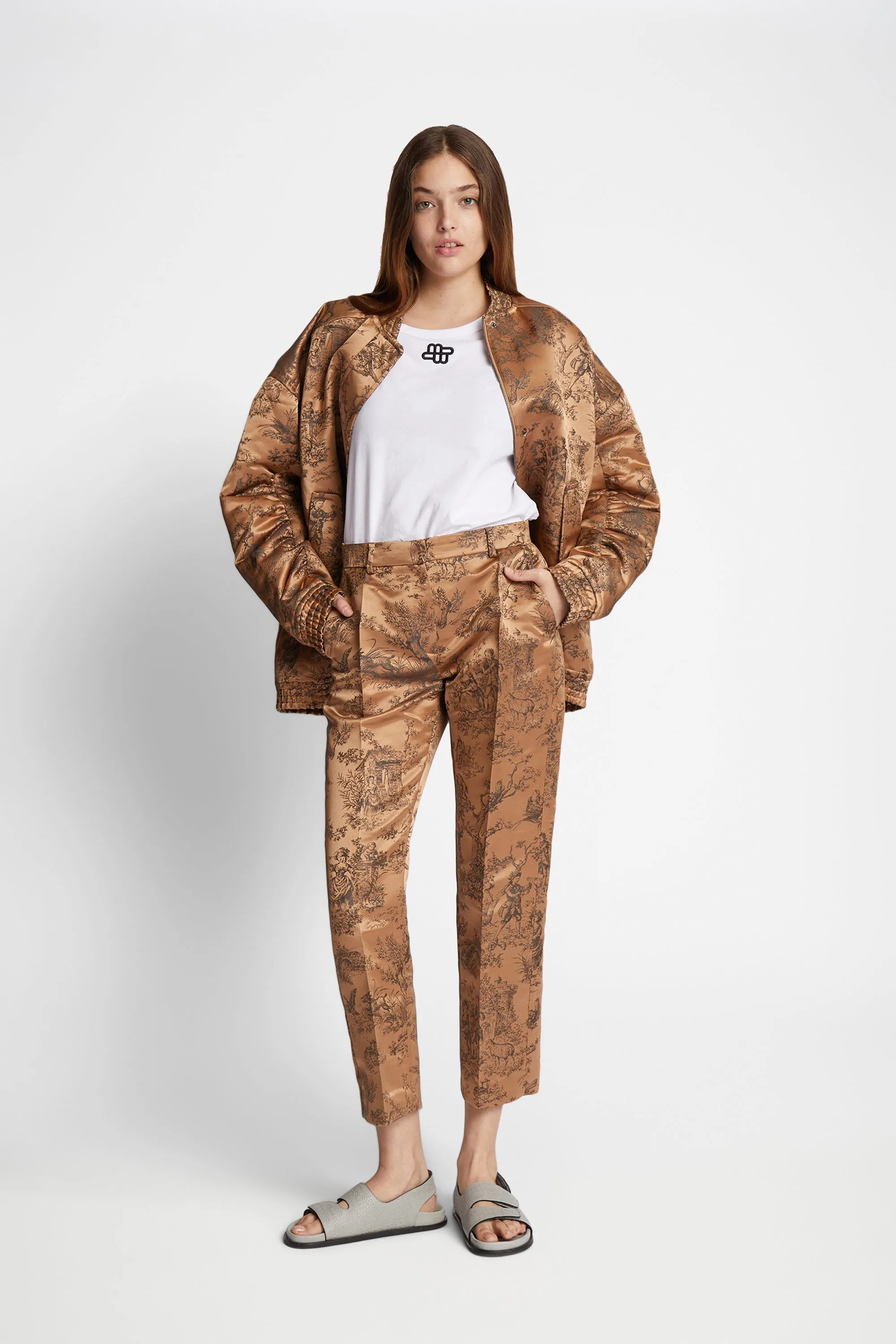 FLETA - CAMEL sold by Munthe