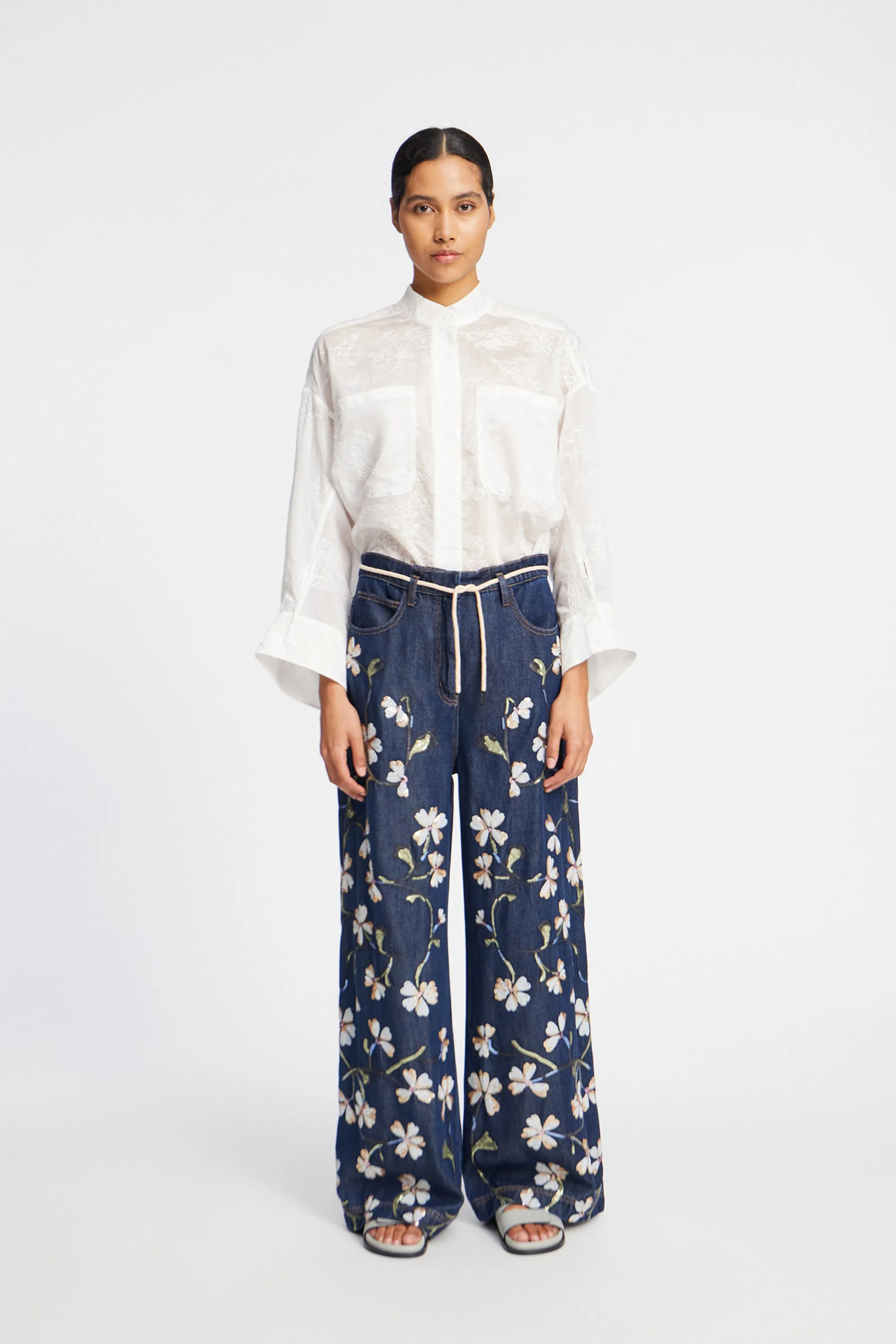 FORTUNATO - WHITE sold by Munthe