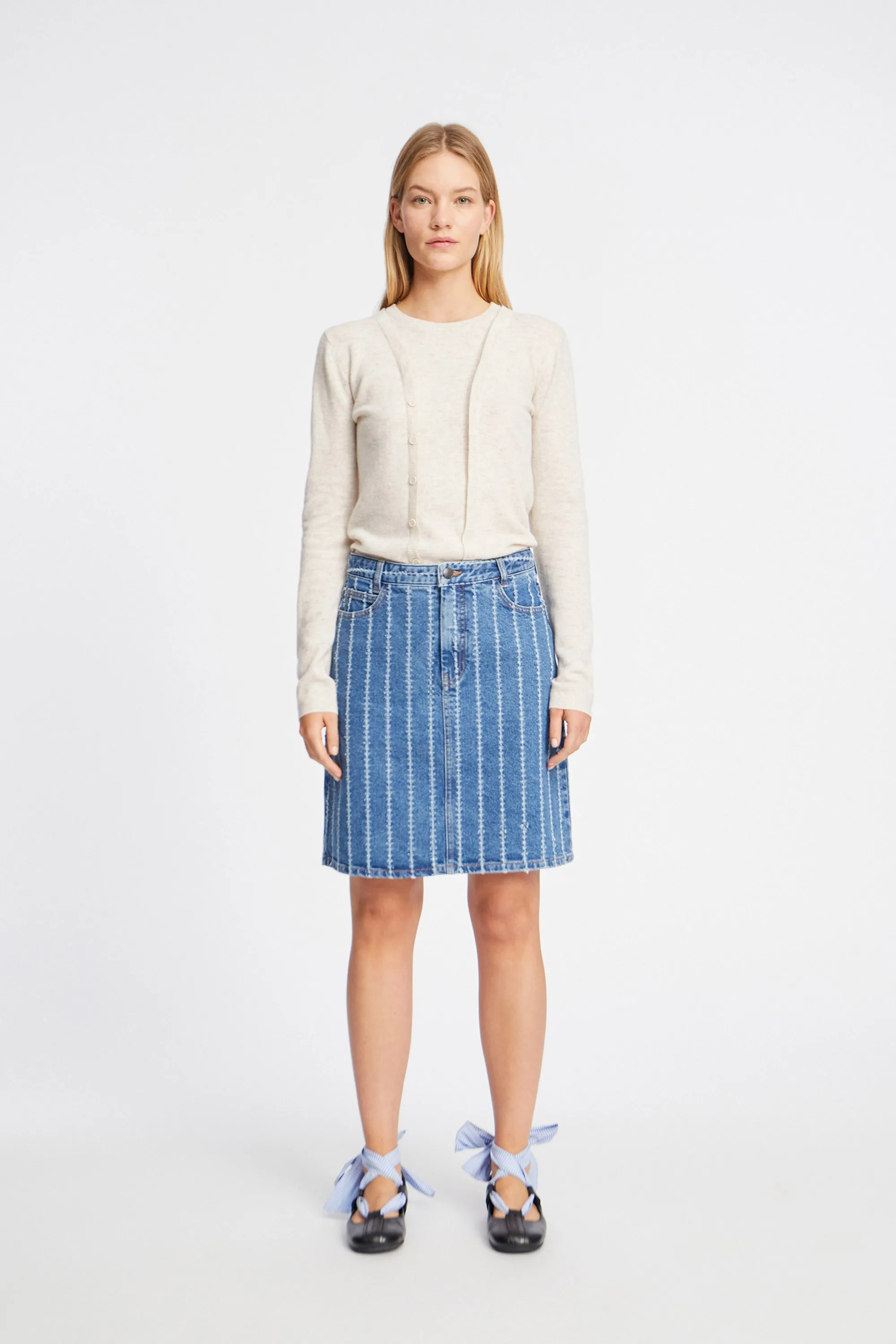 FRUMAH - INDIGO sold by Munthe