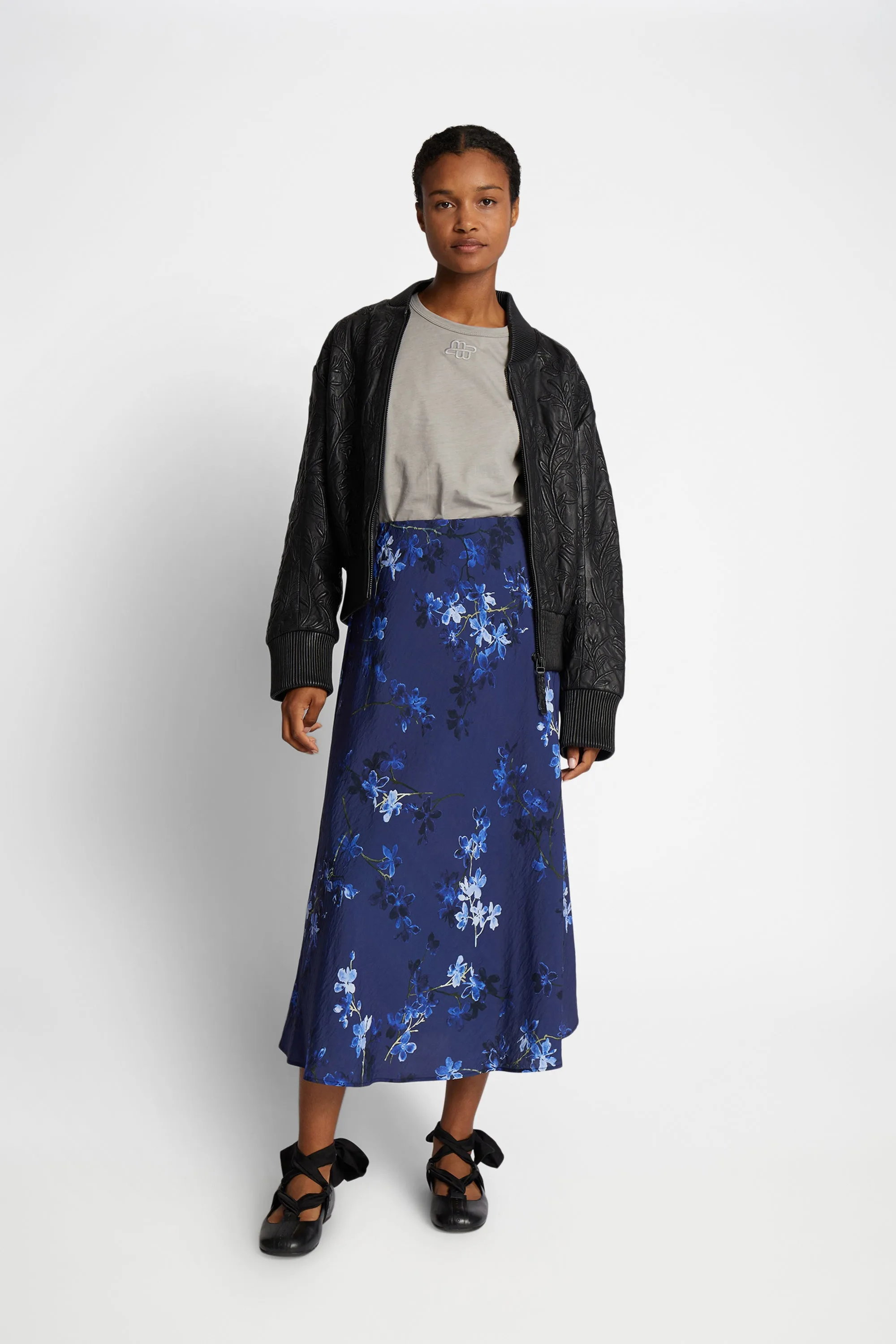 CARSON - NAVY sold by Munthe