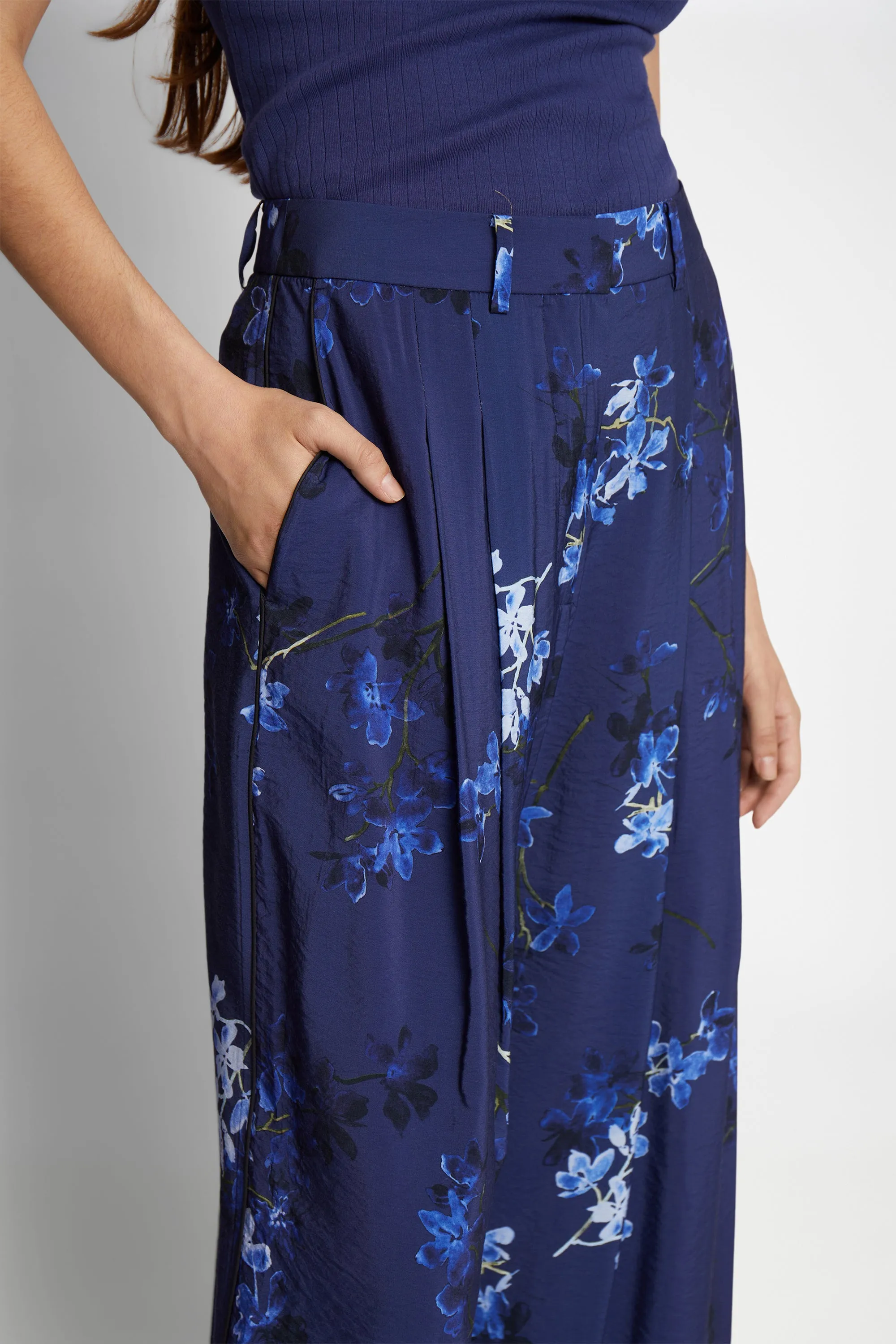 FAICUS - NAVY sold by Munthe product image thumbnail 2