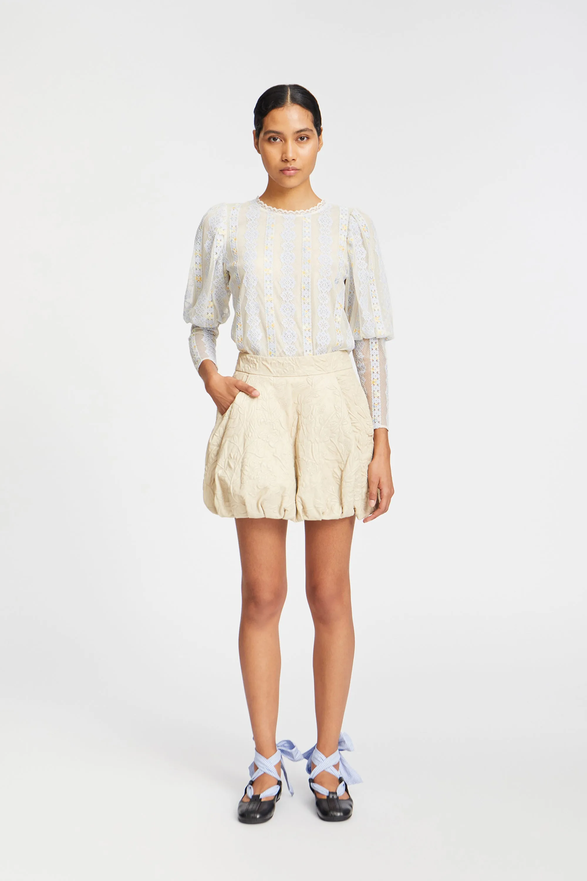 FEMIA - LIGHT BLUE sold by Munthe