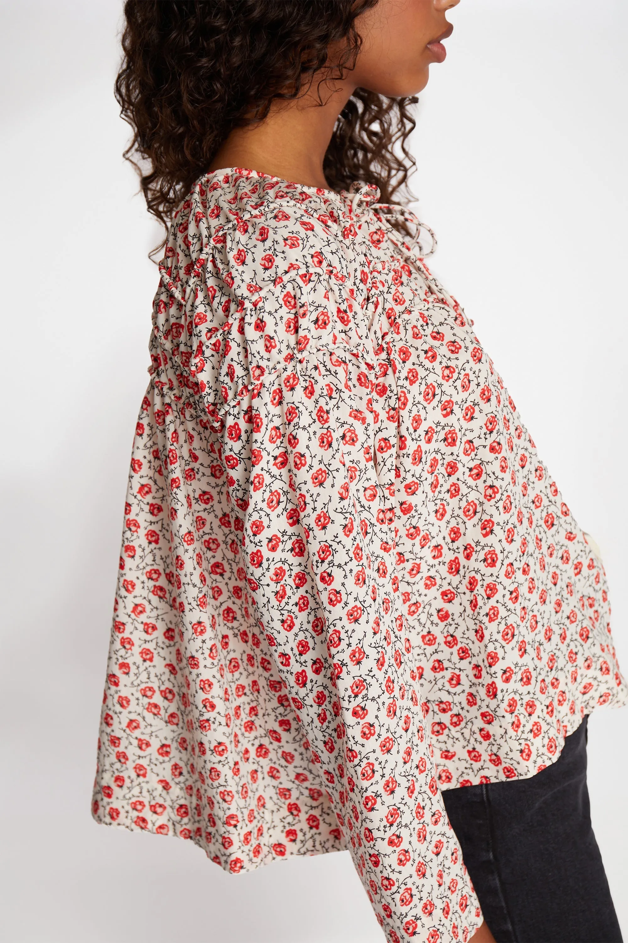 UZZA - RED sold by Munthe product image thumbnail 3