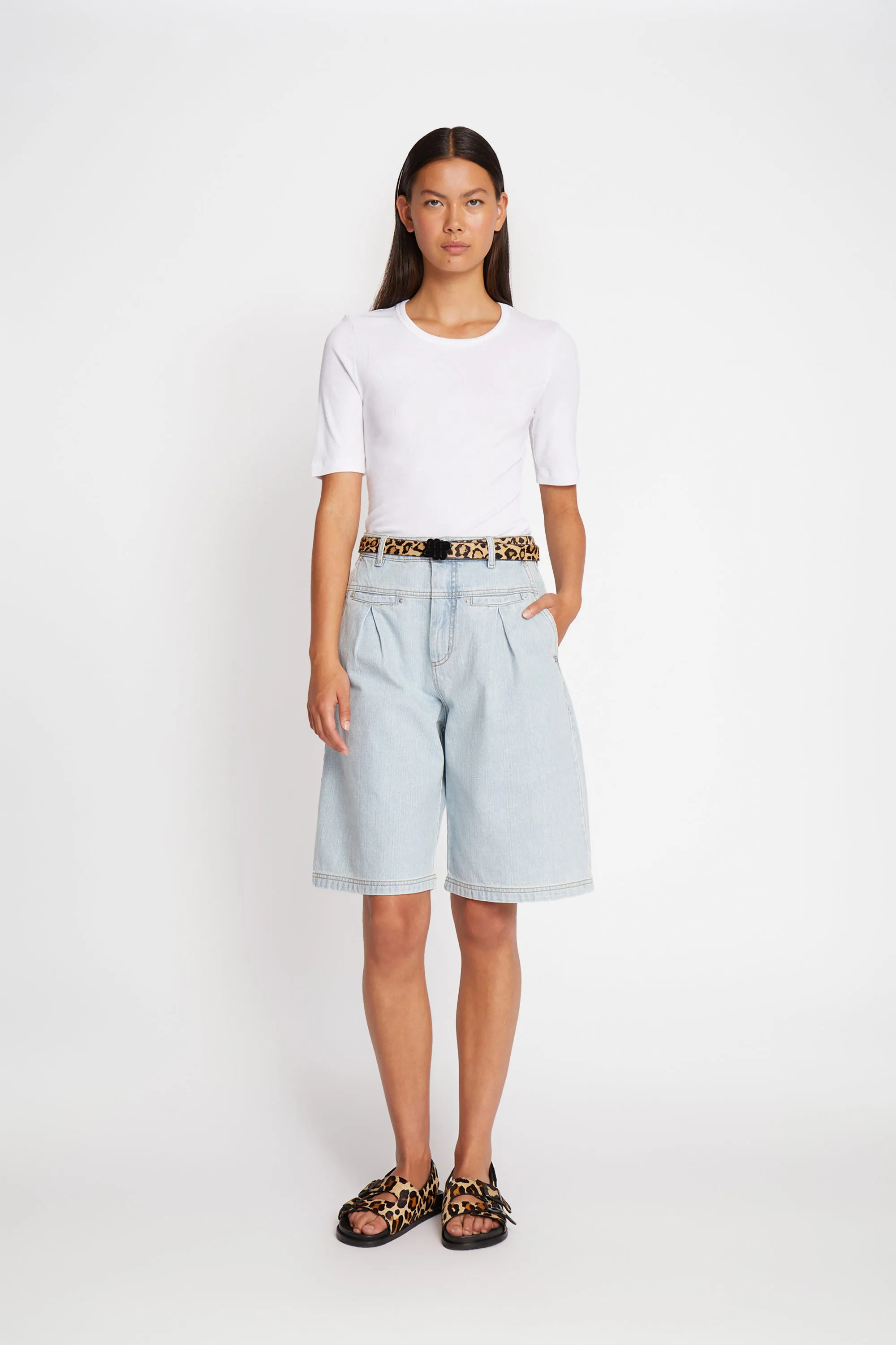 URPLE - LIGHT BLUE sold by Munthe