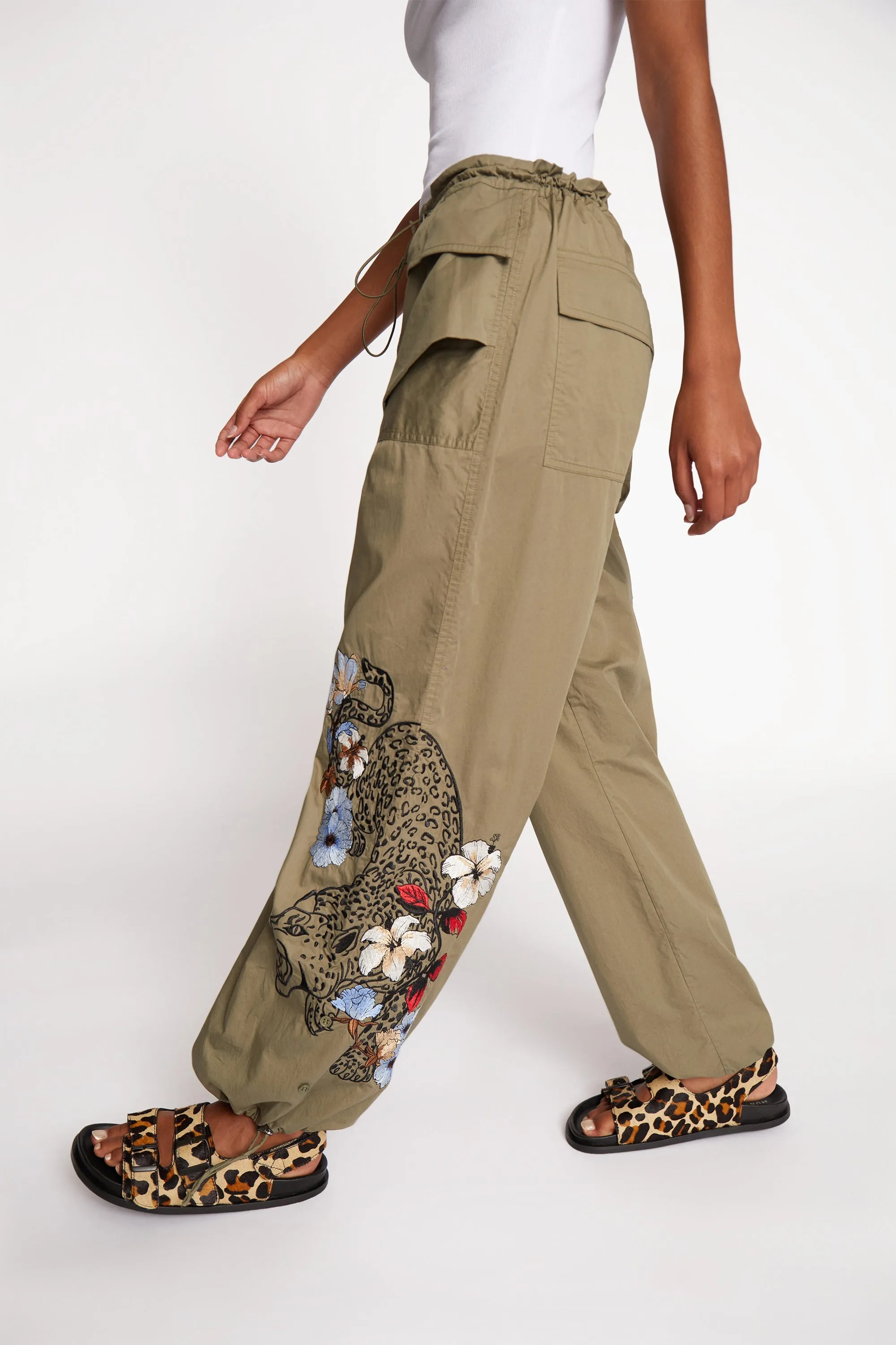 UNFORM - KHAKI sold by Munthe product image thumbnail 3