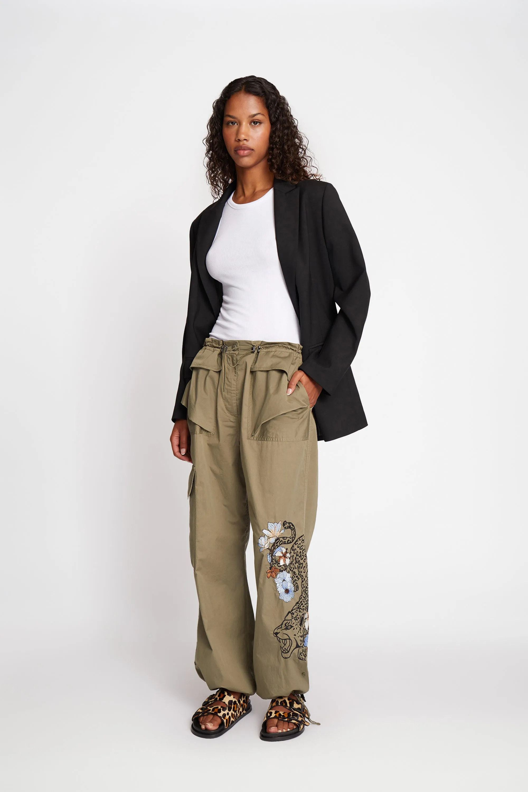 UNFORM - KHAKI sold by Munthe