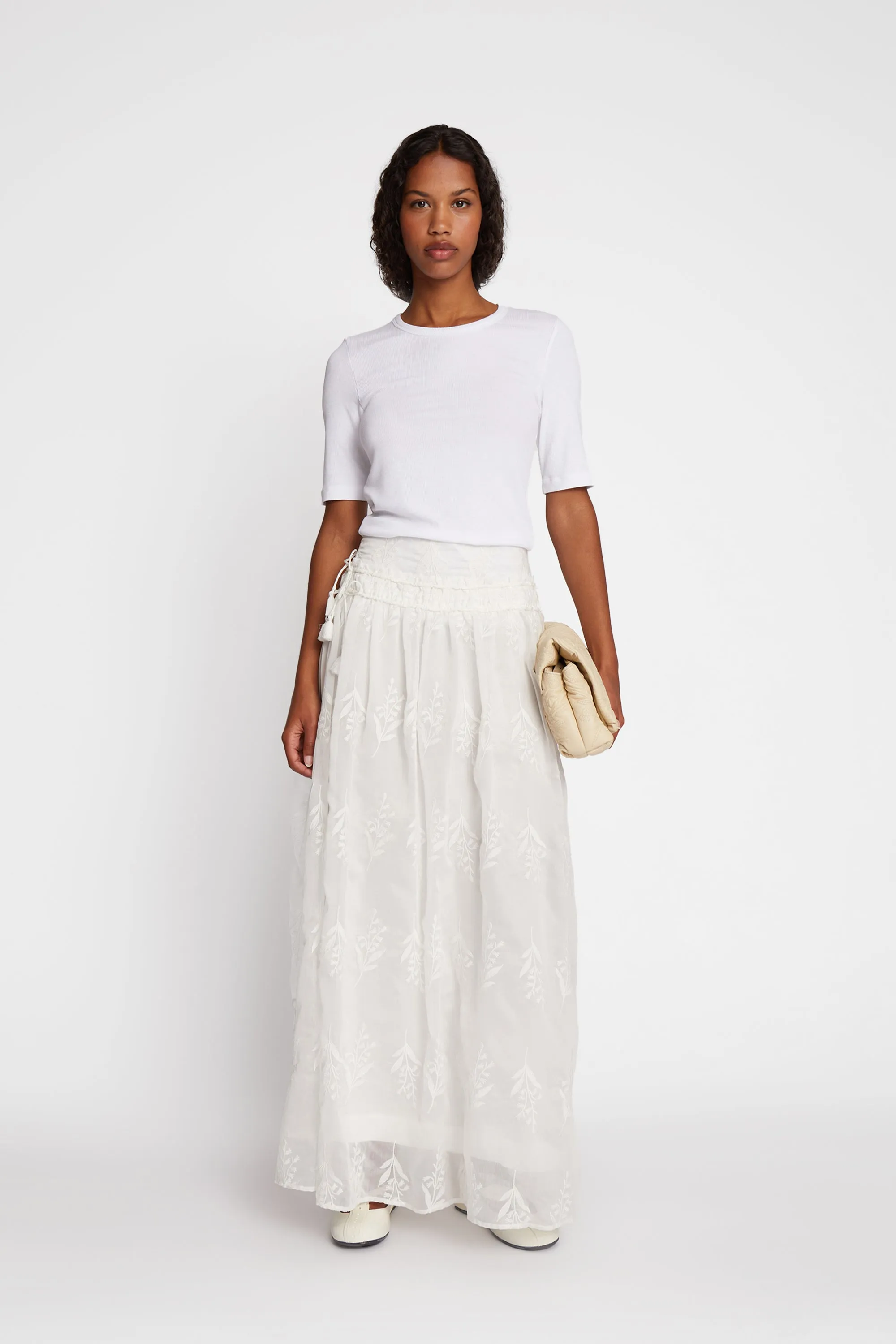 ULINE - IVORY sold by Munthe