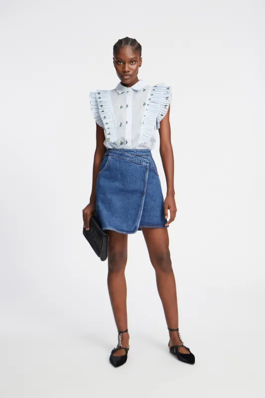 MUST - LIGHT BLUE sold by Munthe