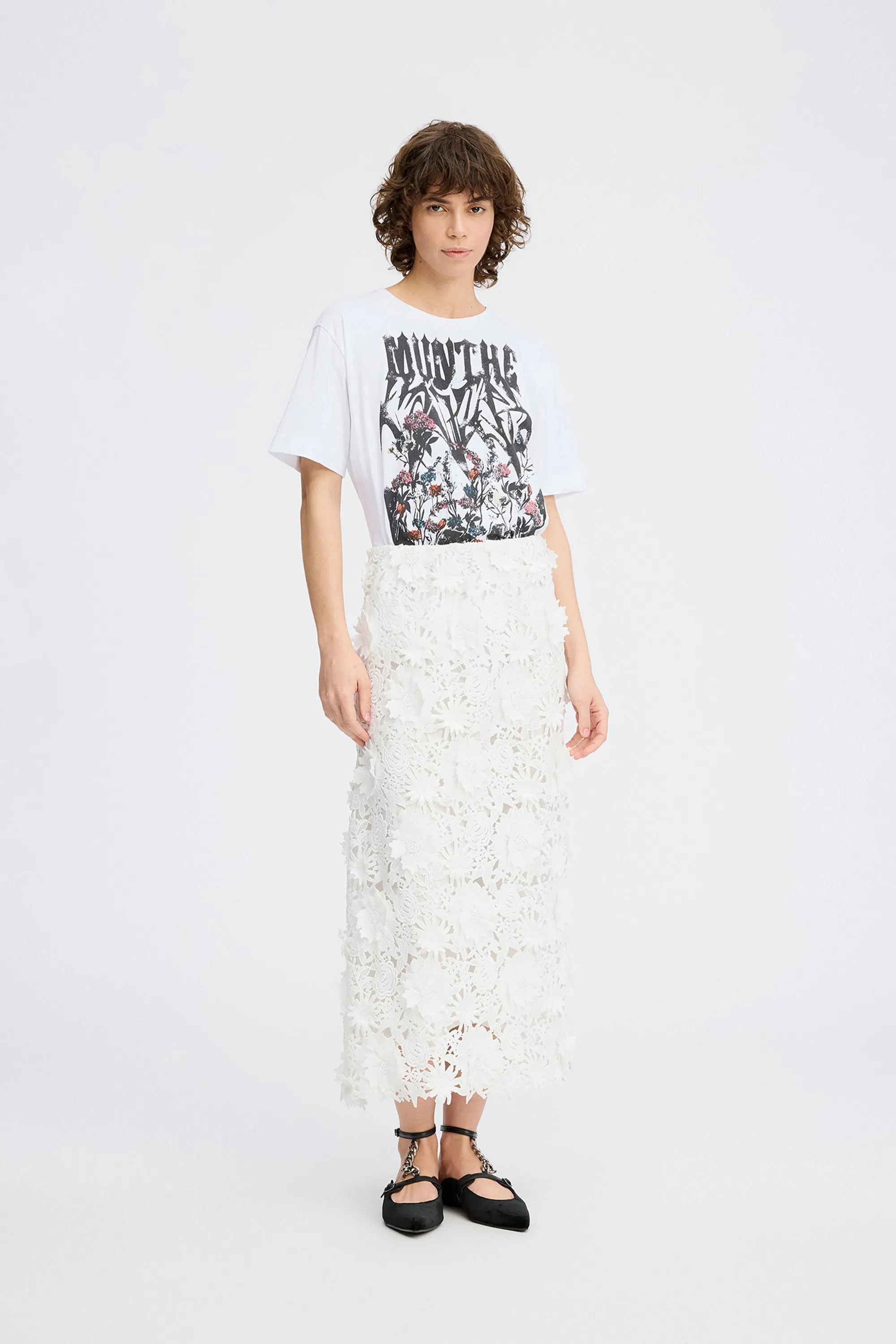 PRIZE - WHITE sold by Munthe