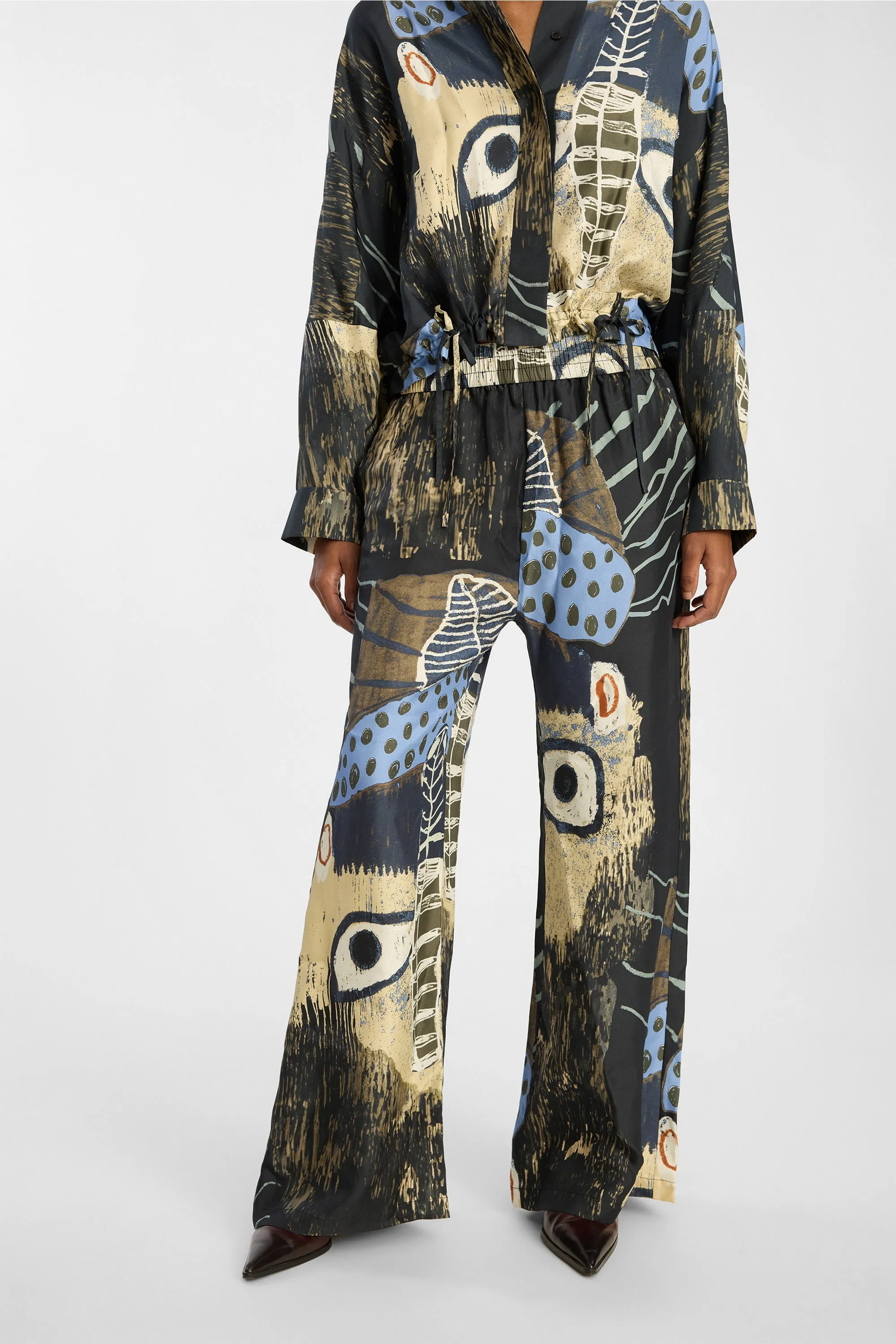 ARUM - BLACK PRINT sold by Munthe product image thumbnail 2