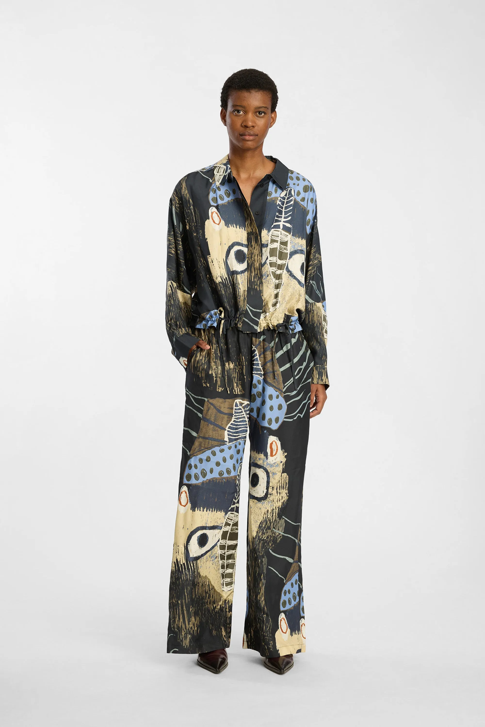 ARUM - BLACK PRINT sold by Munthe